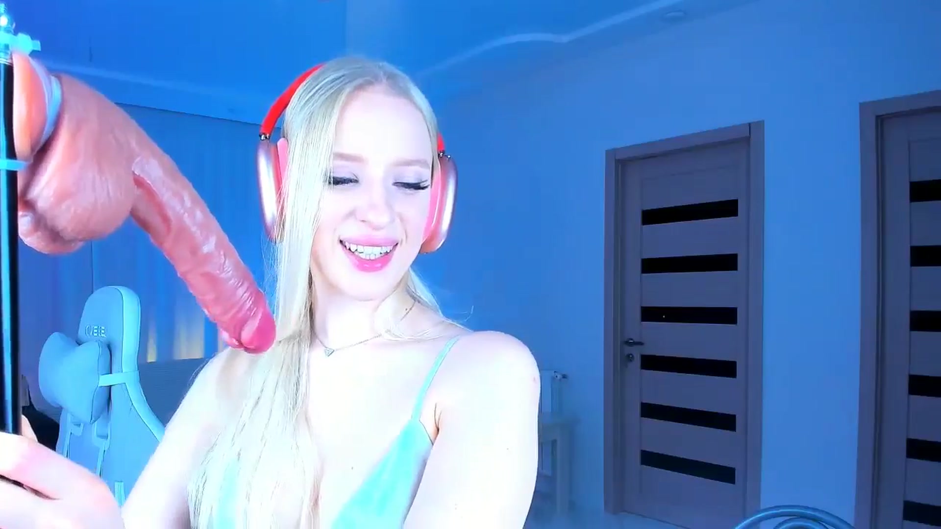 Gallery image thumbnail from Jane_Klein's myfreecams stream on, 01/07/2025, 22:14 image 17 of 20