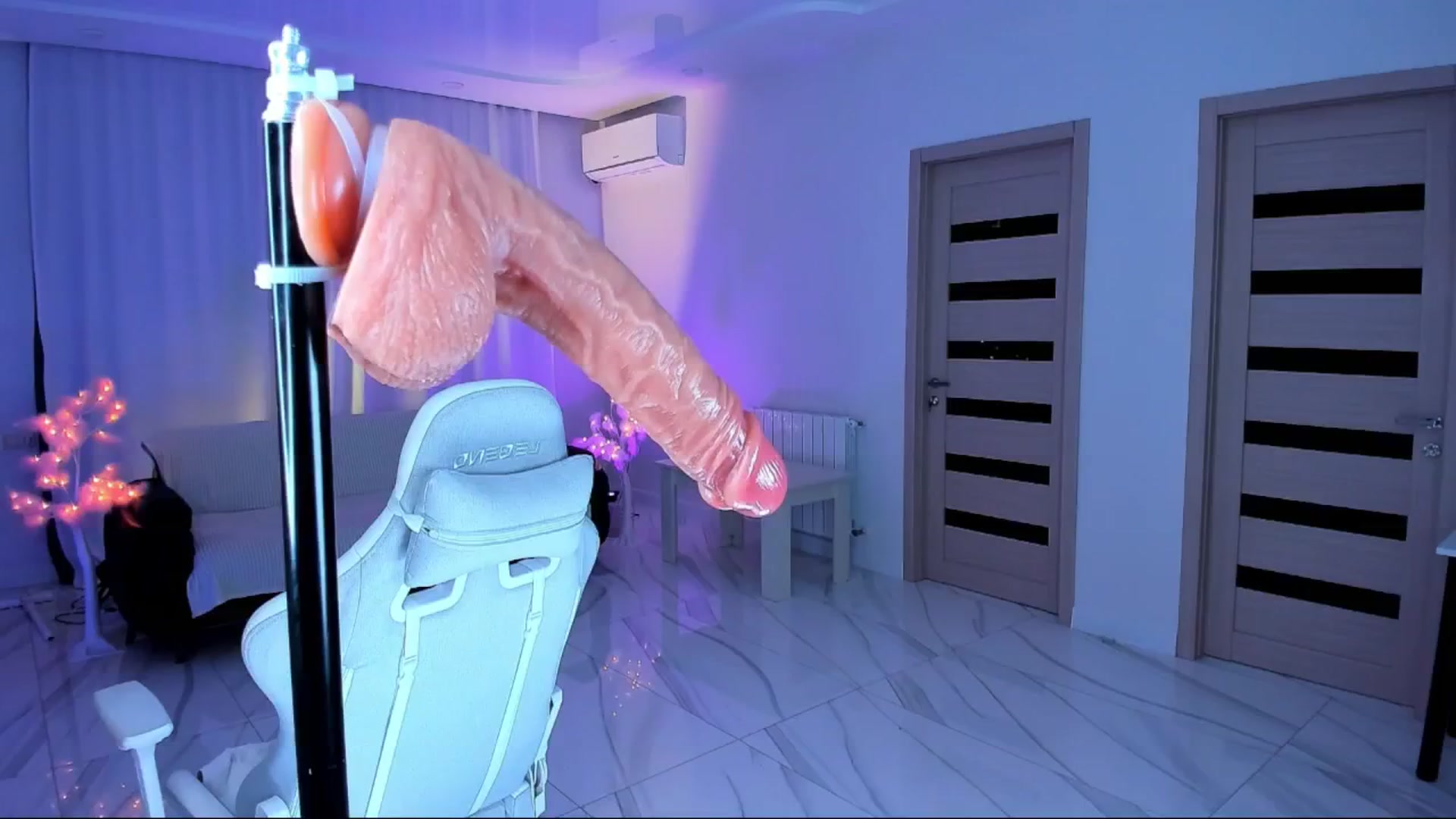 Gallery image thumbnail from Jane_Klein's myfreecams stream on, 02/25/2025, 08:39 image 16 of 20