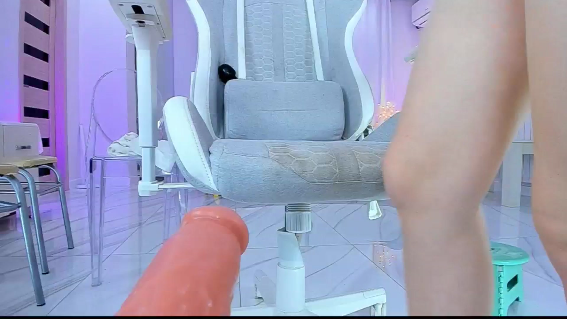 Gallery image thumbnail from Jane_Klein's myfreecams stream on, 04/24/2025, 06:47 image 4 of 20