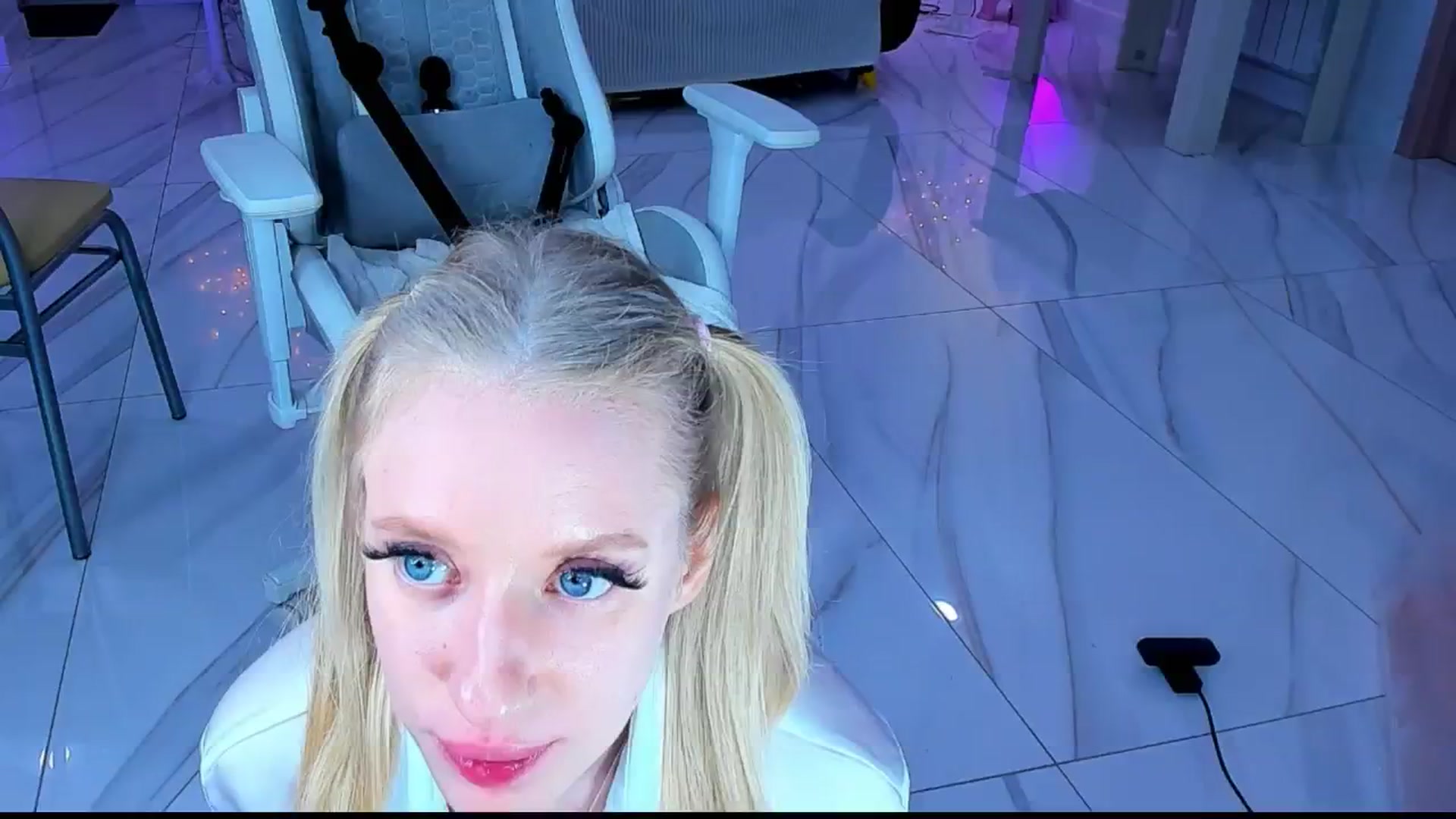 Gallery image thumbnail from Jane_Klein's myfreecams stream on, 04/26/2025, 07:04 image 17 of 20