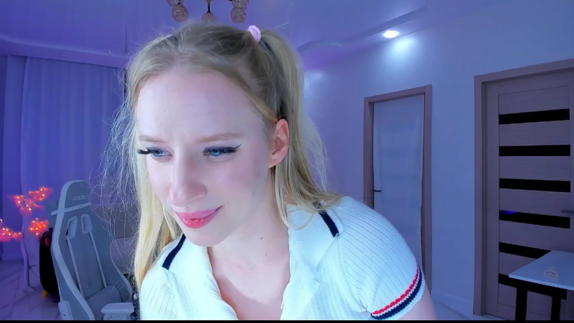 Gallery image thumbnail from Jane_Klein's myfreecams stream on, 05/24/2025, 24:00 image 4 of 20