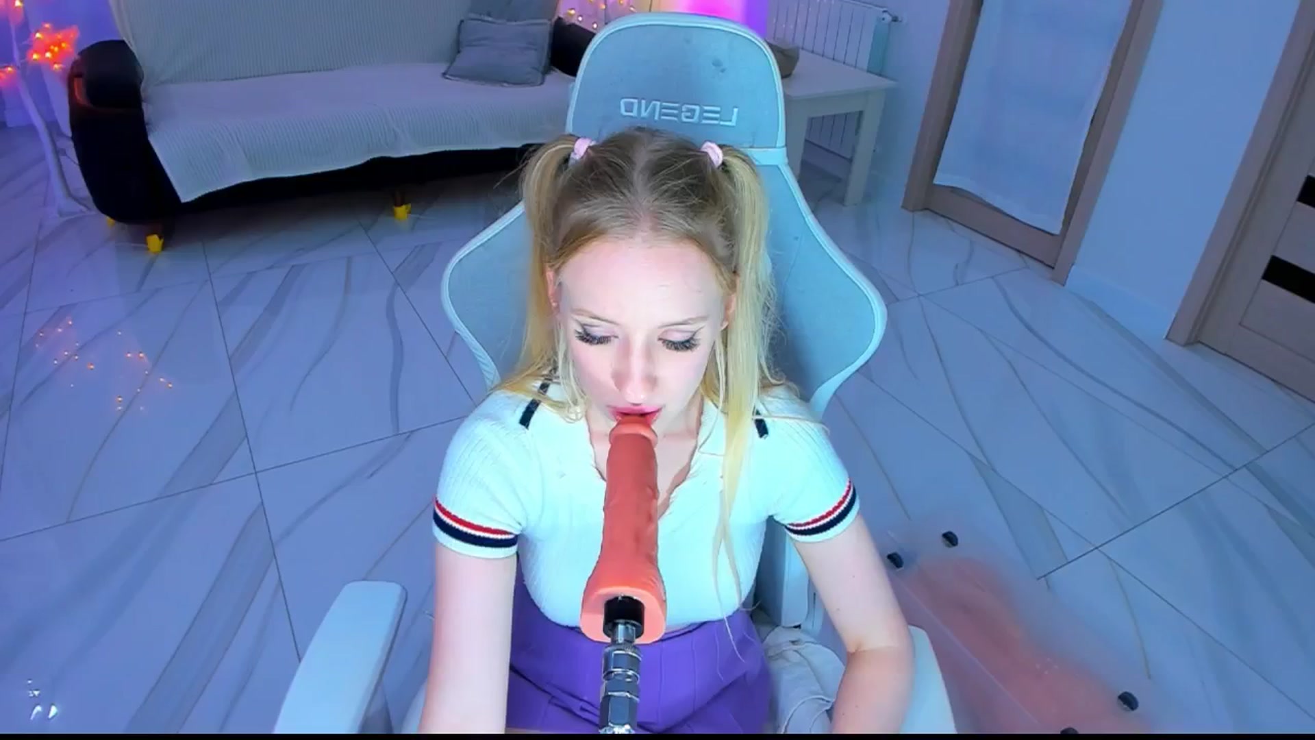 Gallery image thumbnail from Jane_Klein's myfreecams stream on, 05/24/2025, 01:14 image 17 of 20