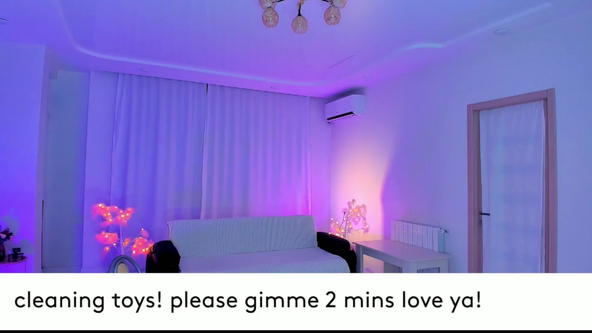 Gallery image thumbnail from Jane_Klein's myfreecams stream on, 06/26/2025, 05:37 image 2 of 20