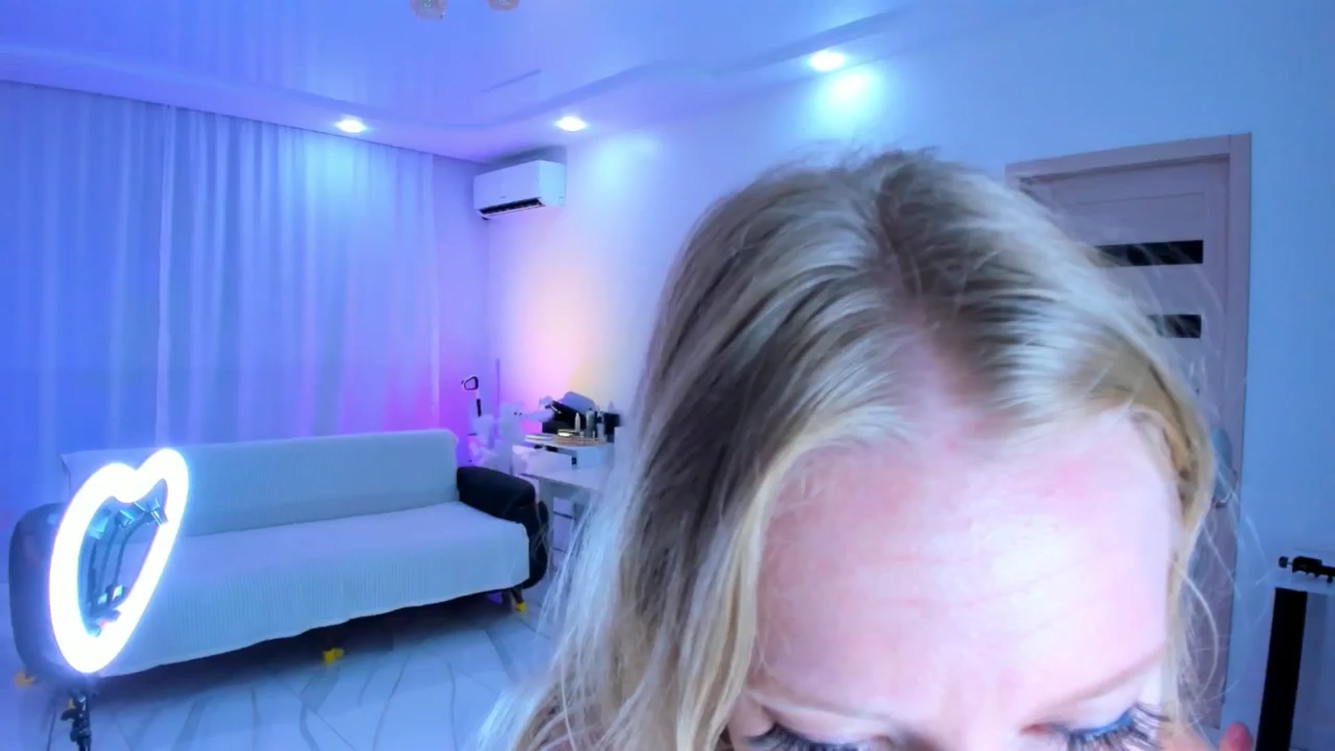 Gallery image thumbnail from Jane_Klein's myfreecams stream on, 09/14/2025, 08:40 image 3 of 20
