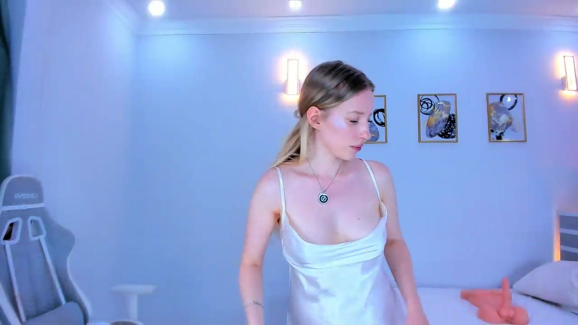 Gallery image thumbnail from Jane_Klein's myfreecams stream on, 06/26/2026, 07:01 image 9 of 20