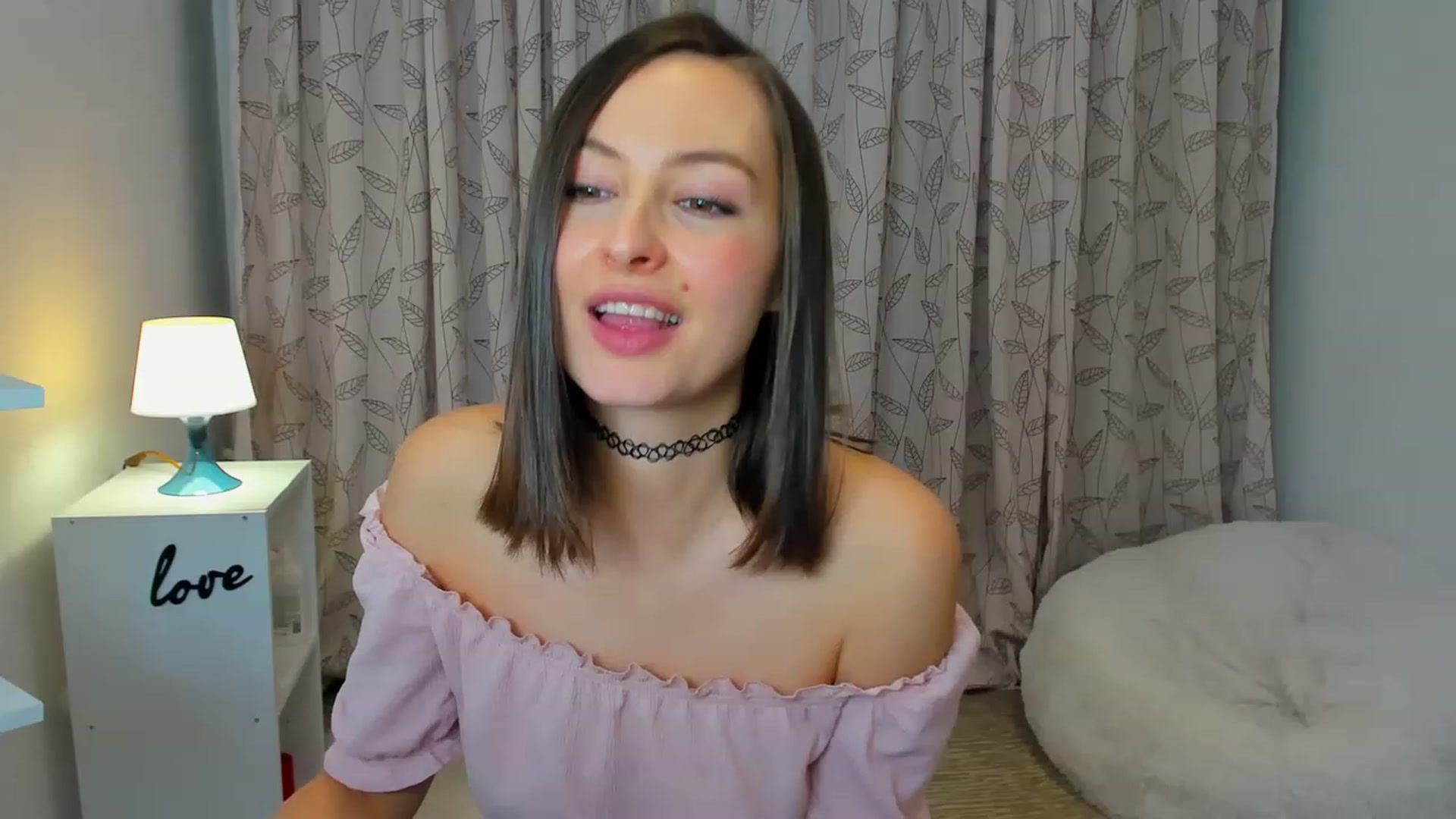 Gallery image thumbnail from Jane__Bond's myfreecams stream on, 11/27/2022, 14:01 image 5 of 20