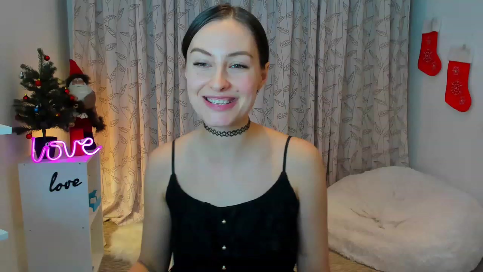 Gallery image thumbnail from Jane__Bond's myfreecams stream on, 12/09/2022, 17:35 image 18 of 20