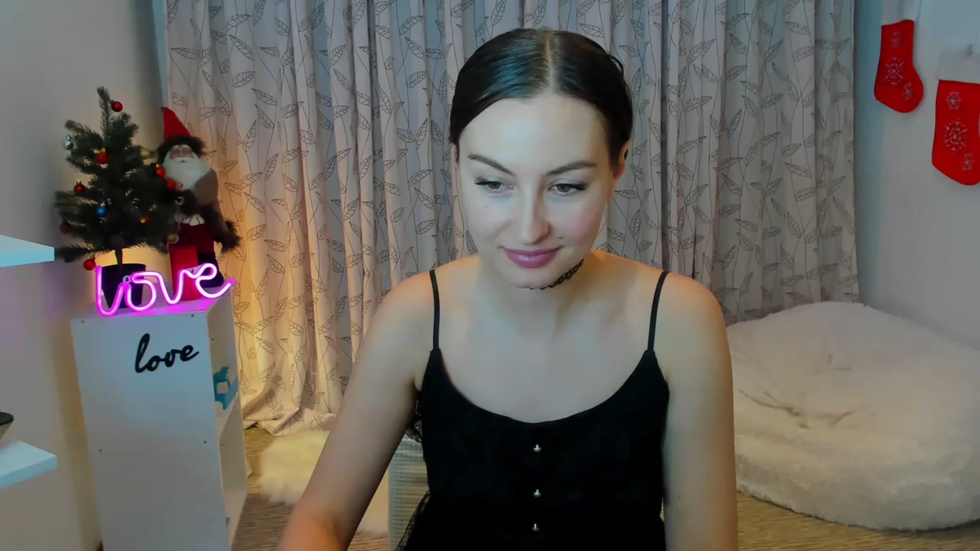 Gallery image thumbnail from Jane__Bond's myfreecams stream on, 12/09/2022, 17:35 image 8 of 20