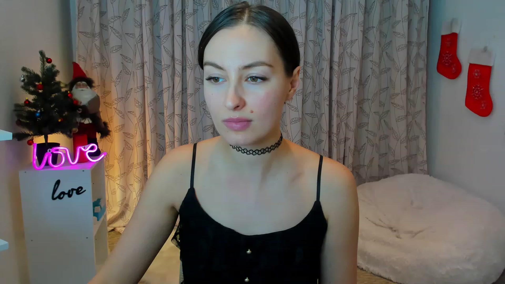 Gallery image thumbnail from Jane__Bond's myfreecams stream on, 12/09/2022, 17:35 image 17 of 20