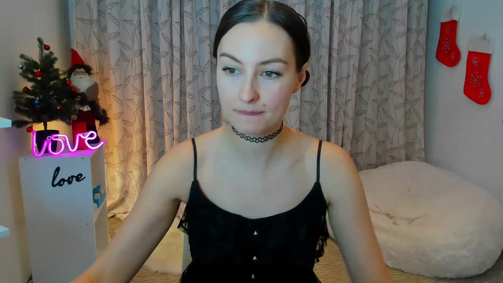 Gallery image thumbnail from Jane__Bond's myfreecams stream on, 12/09/2022, 17:35 image 14 of 20
