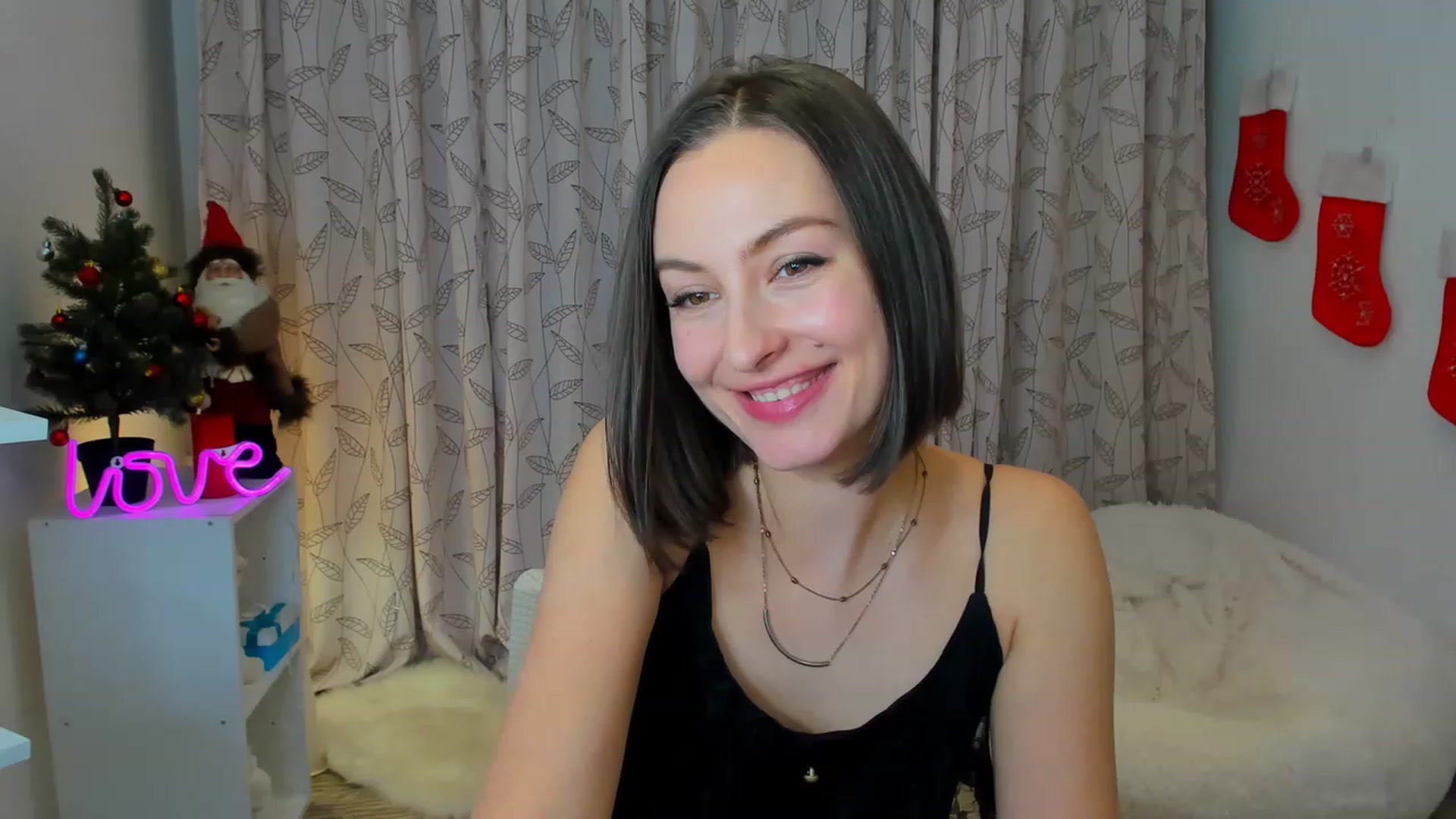 Gallery image thumbnail from Jane__Bond's myfreecams stream on, 12/28/2022, 14:17 image 1 of 20