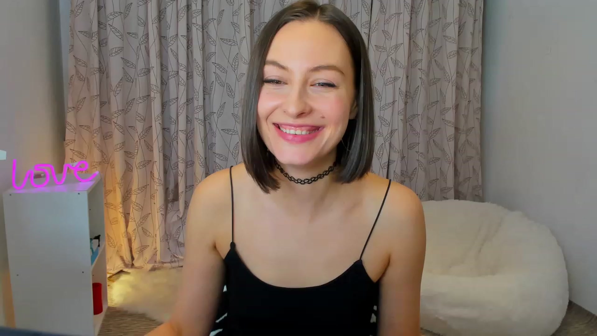Gallery image thumbnail from Jane__Bond's myfreecams stream on, 01/15/2023, 14:31 image 17 of 20