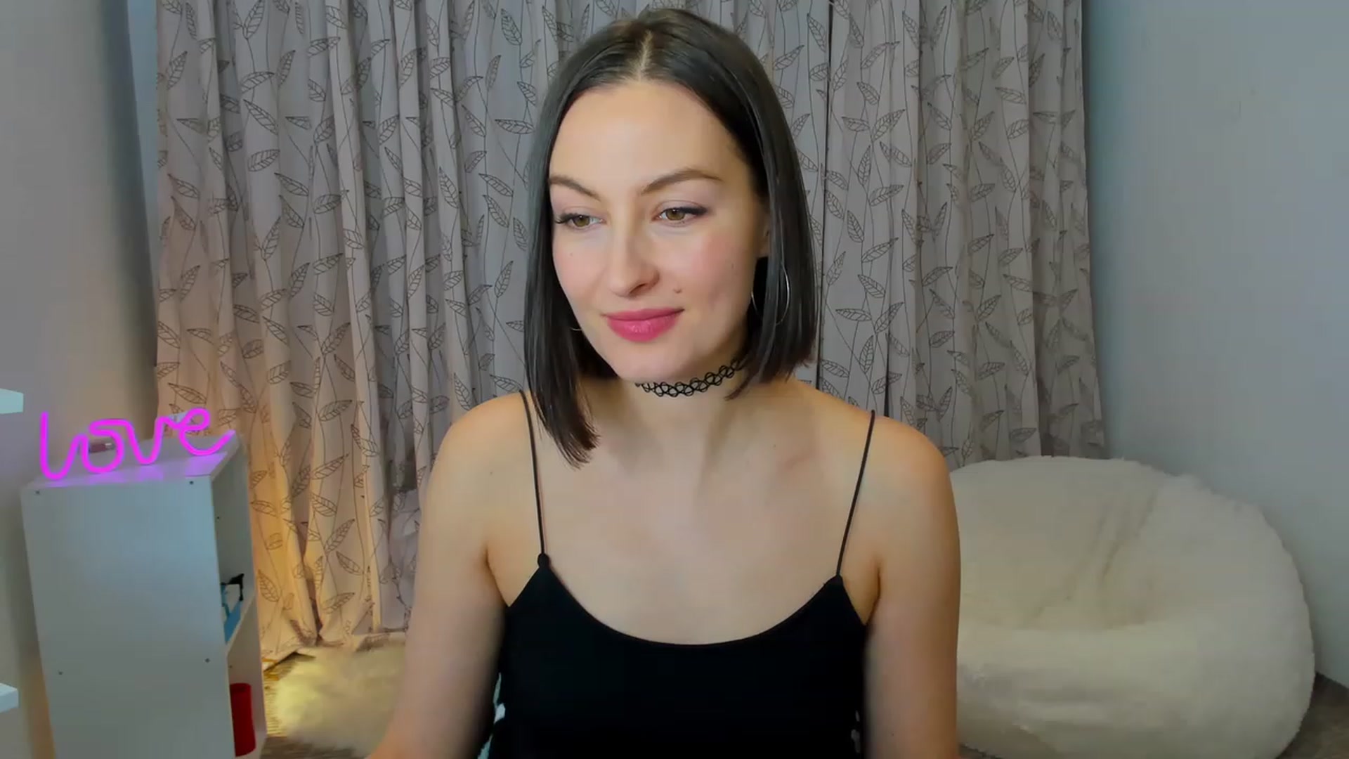 Gallery image thumbnail from Jane__Bond's myfreecams stream on, 01/15/2023, 14:31 image 6 of 20