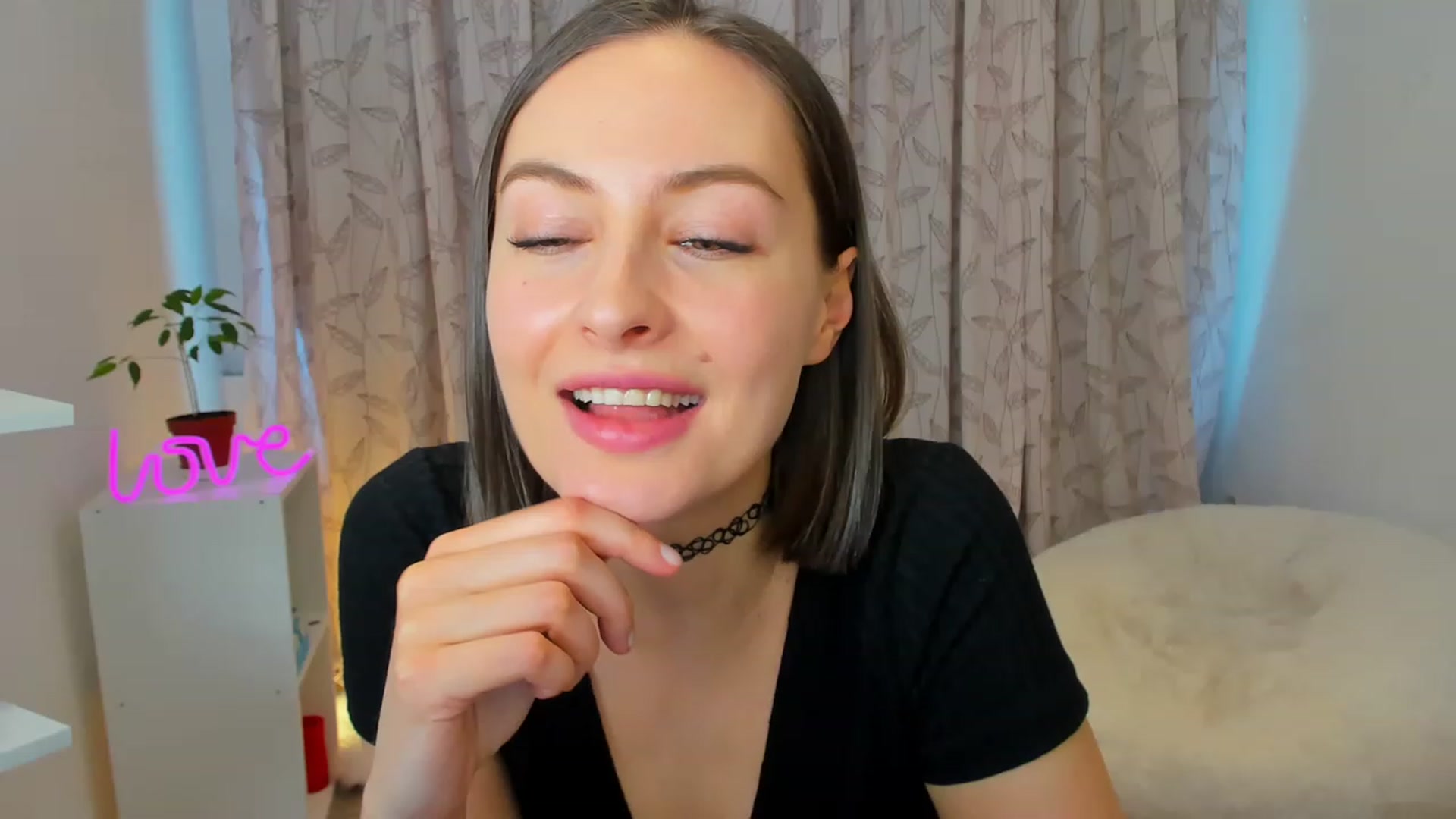 Gallery image thumbnail from Jane__Bond's myfreecams stream on, 01/28/2023, 12:32 image 10 of 20