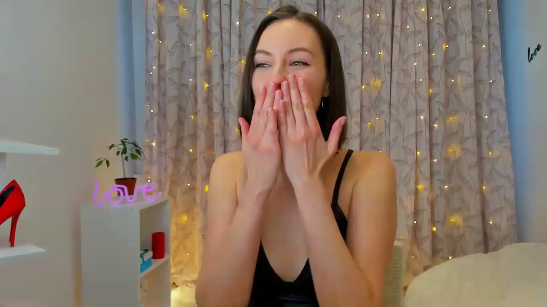 Gallery image thumbnail from Jane__Bond's myfreecams stream on, 02/26/2023, 15:32 image 1 of 20