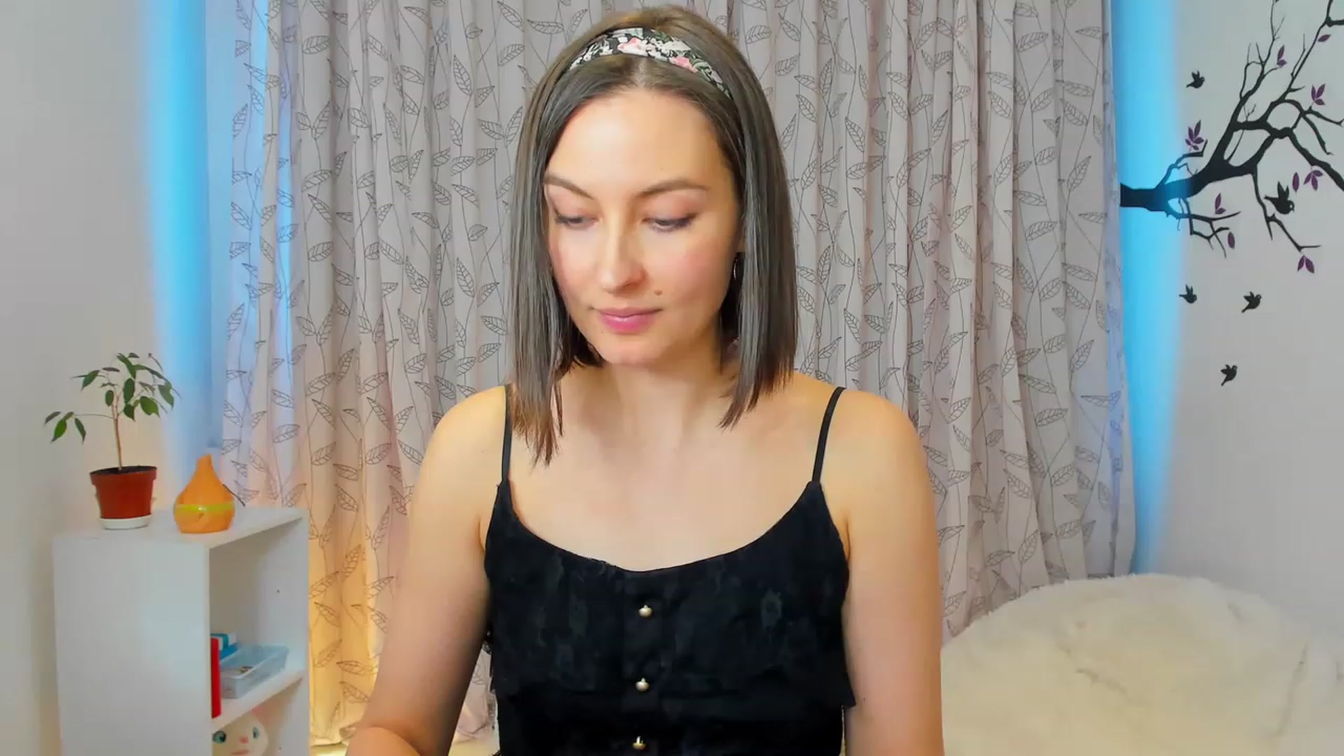 Gallery image thumbnail from Jane__Bond's myfreecams stream on, 03/12/2023, 15:27 image 9 of 20