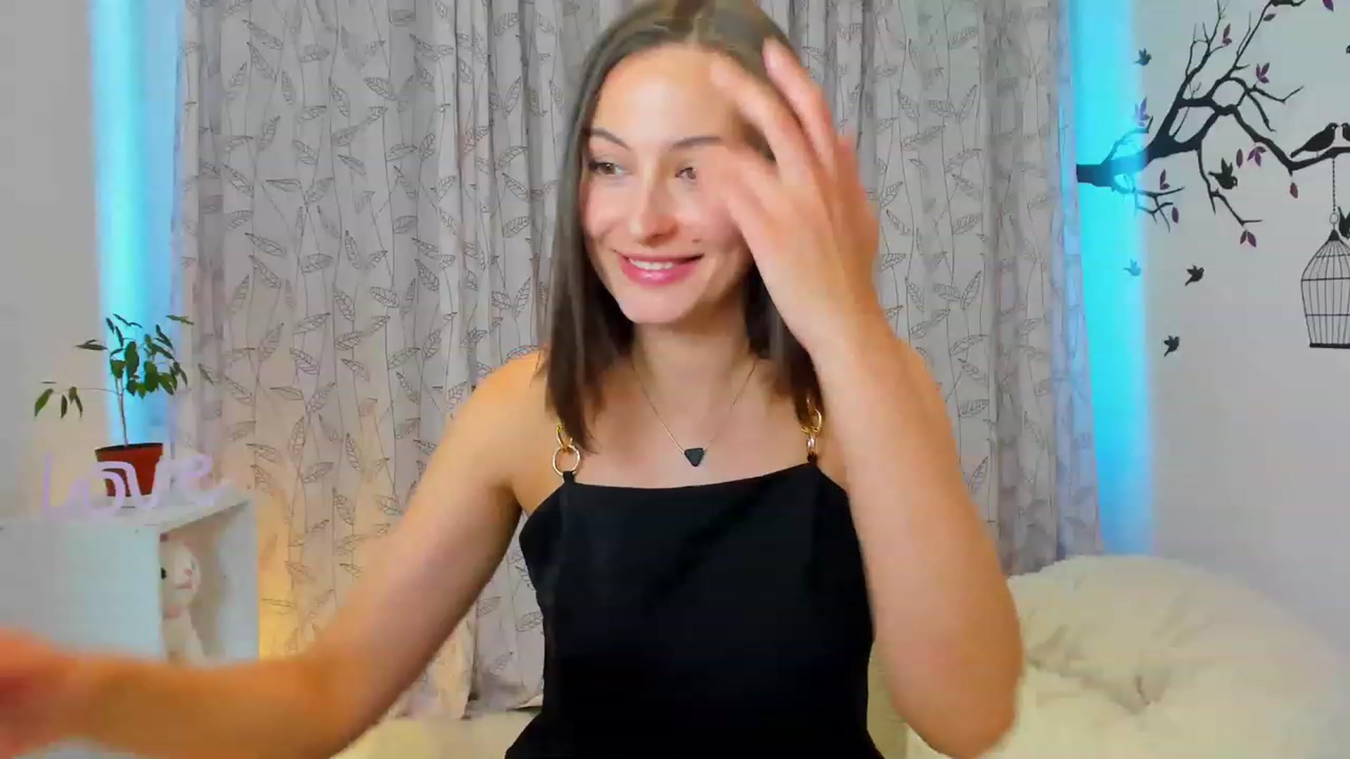 Gallery image thumbnail from Jane__Bond's myfreecams stream on, 05/14/2023, 16:59 image 14 of 20