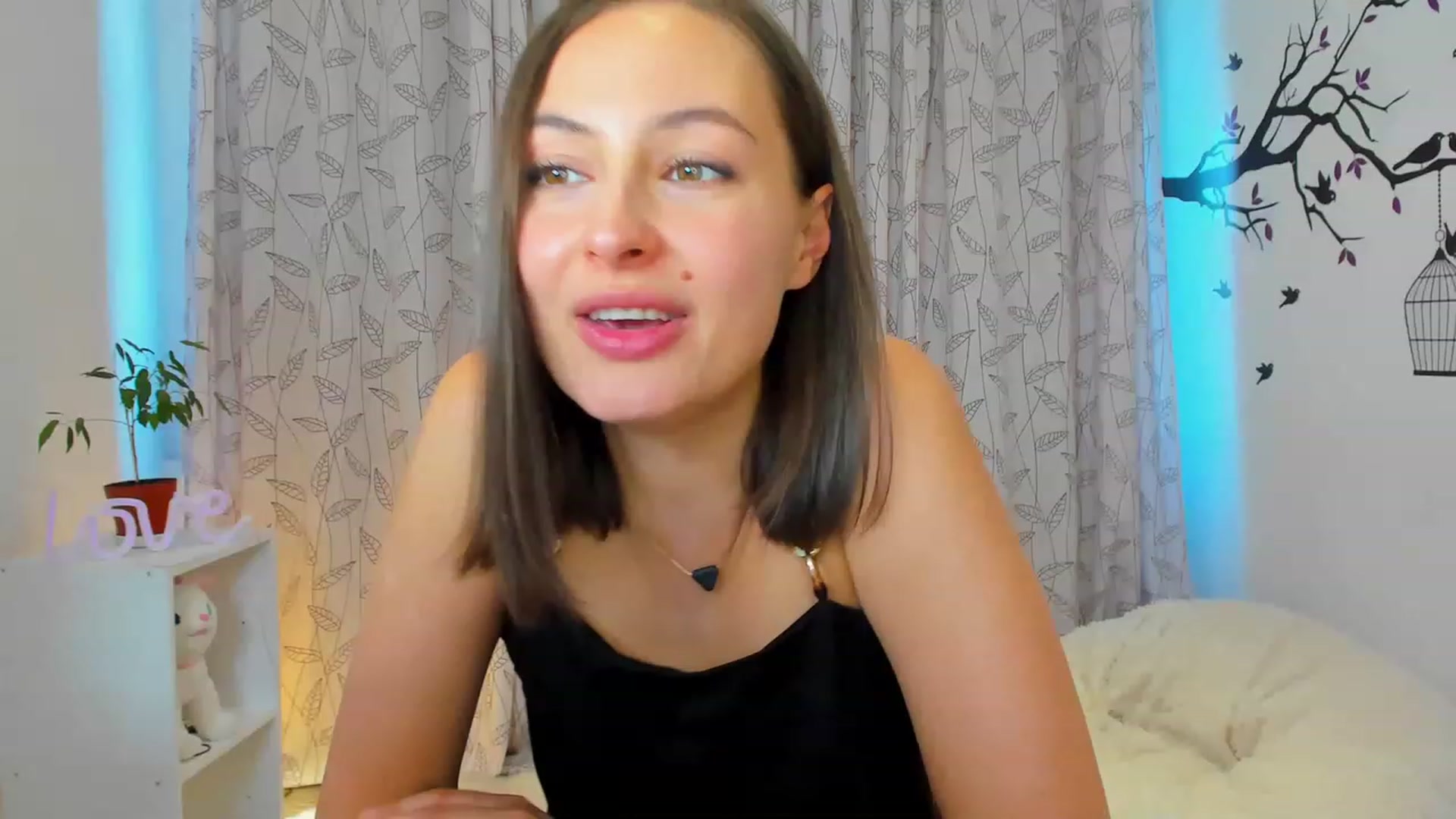 Gallery image thumbnail from Jane__Bond's myfreecams stream on, 05/14/2023, 16:59 image 19 of 20