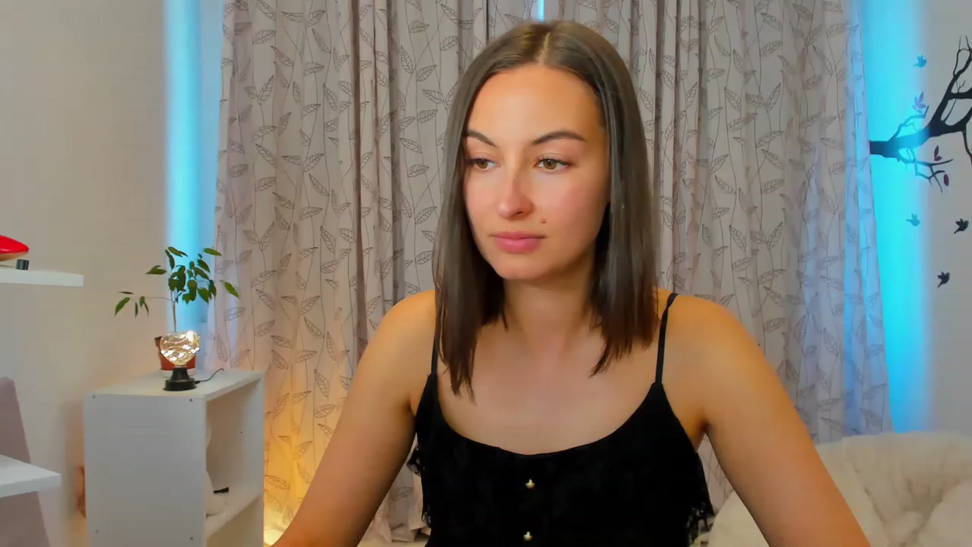 Gallery image thumbnail from Jane__Bond's myfreecams stream on, 06/03/2023, 17:11 image 20 of 20