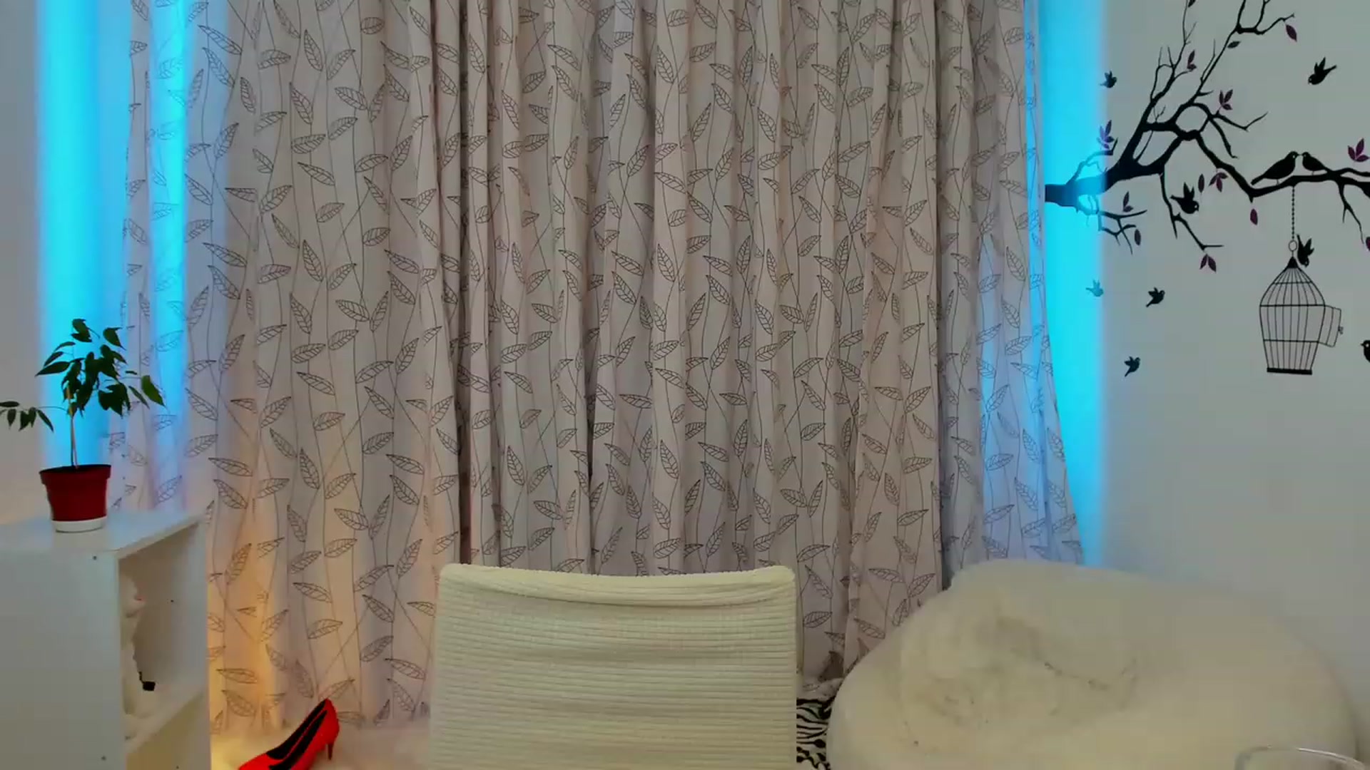 Gallery image thumbnail from Jane__Bond's myfreecams stream on, 07/08/2023, 16:57 image 12 of 20