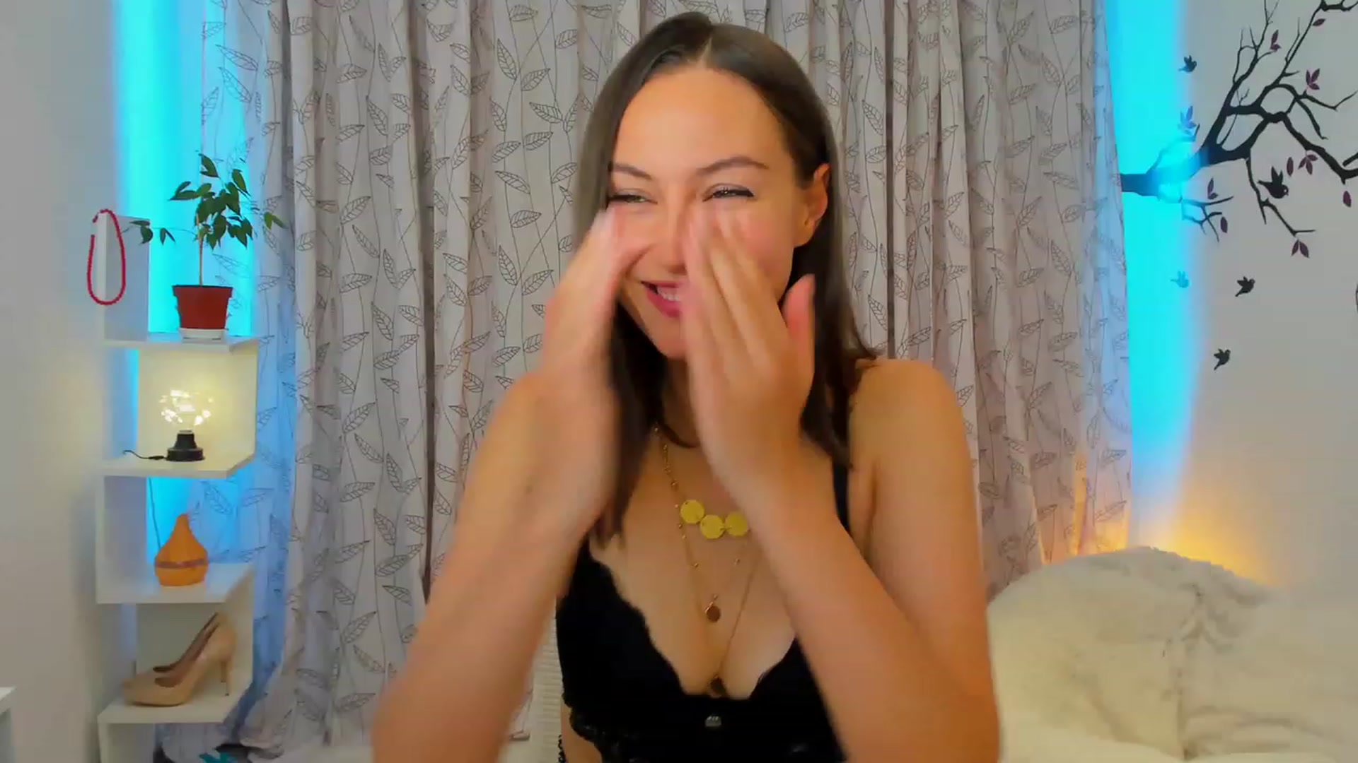Gallery image thumbnail from Jane__Bond's myfreecams stream on, 08/20/2023, 14:57 image 6 of 20