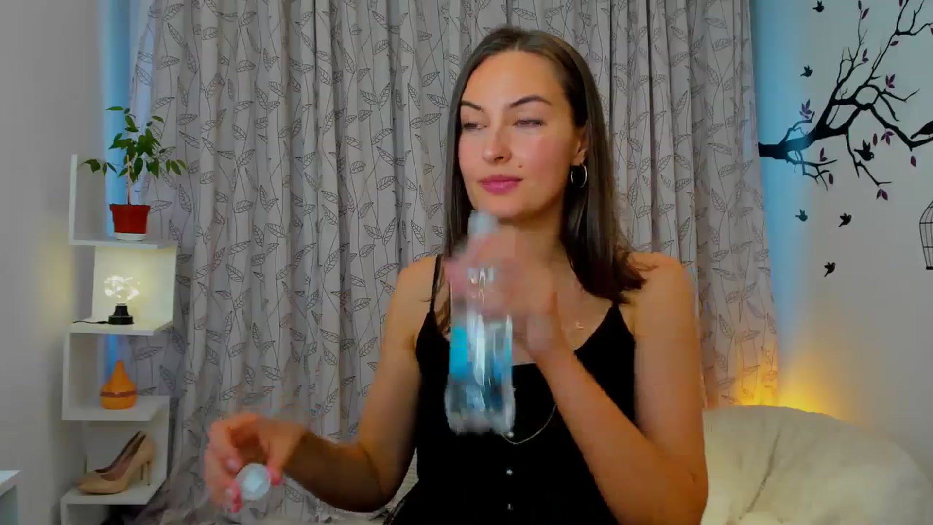 Gallery image thumbnail from Jane__Bond's myfreecams stream on, 09/03/2023, 17:31 image 2 of 20