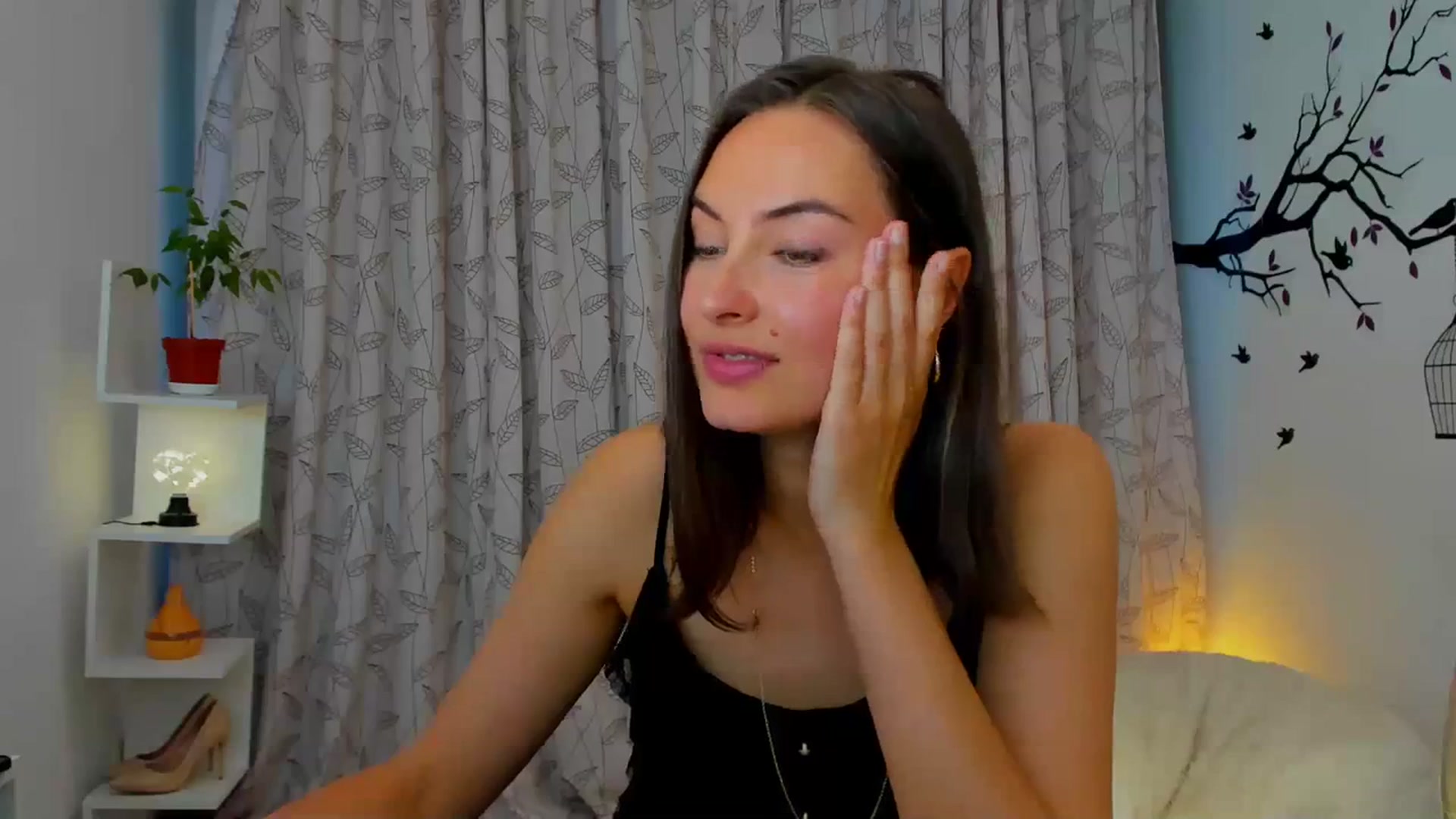 Gallery image thumbnail from Jane__Bond's myfreecams stream on, 09/03/2023, 17:31 image 11 of 20