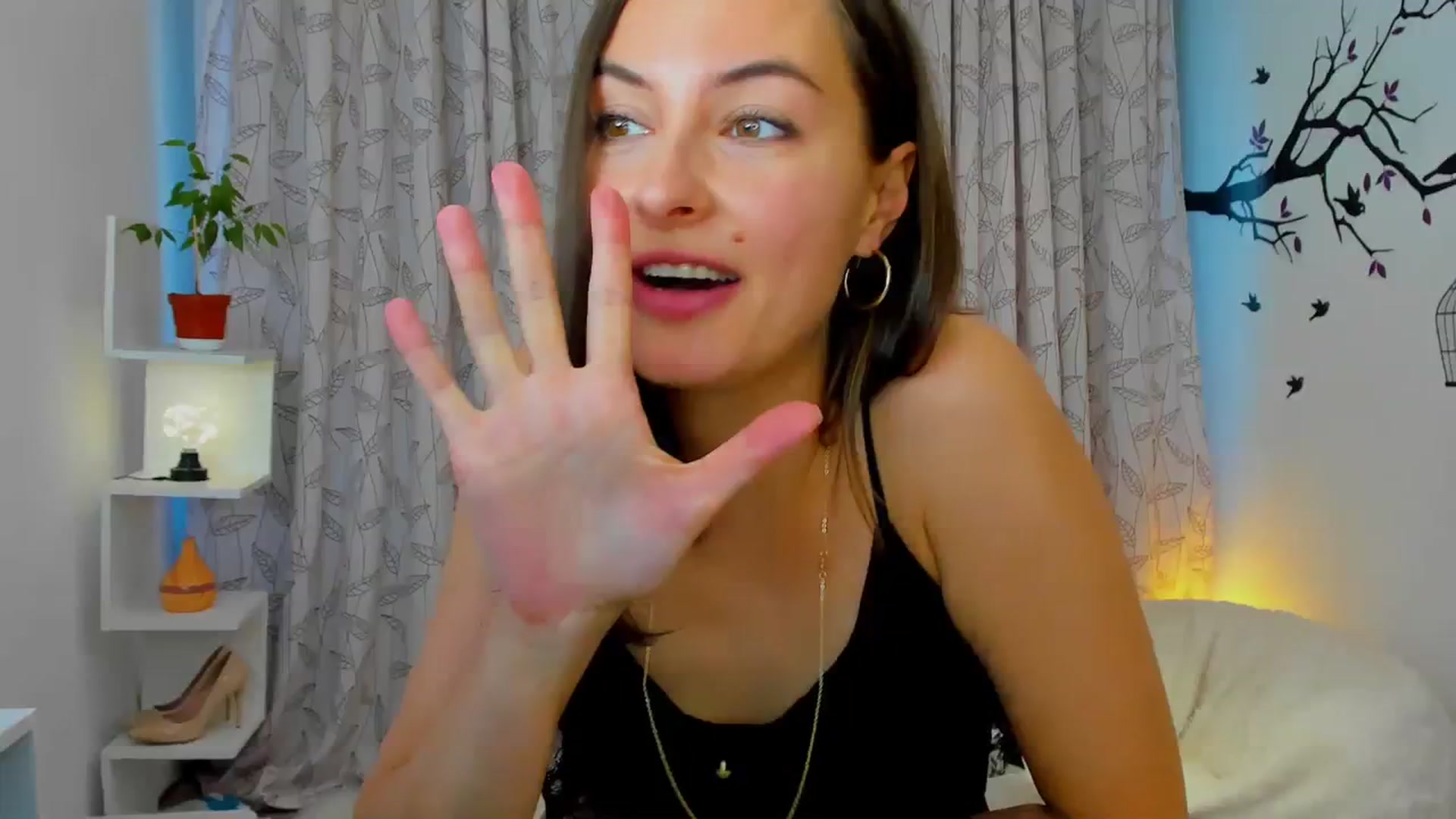 Gallery image thumbnail from Jane__Bond's myfreecams stream on, 09/03/2023, 17:31 image 4 of 20
