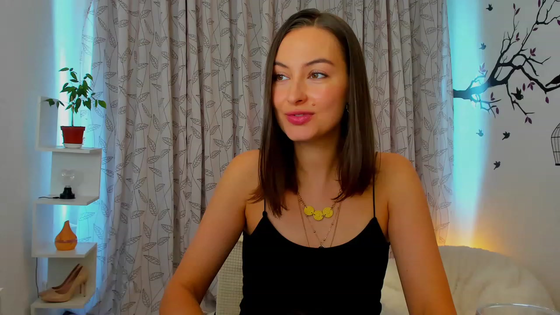 Gallery image thumbnail from Jane__Bond's myfreecams stream on, 09/10/2023, 11:25 image 2 of 20