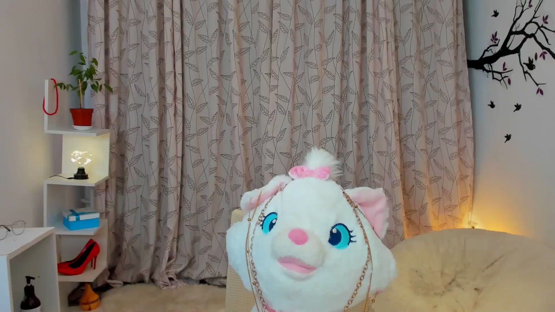 Gallery image thumbnail from Jane__Bond's myfreecams stream on, 11/19/2023, 13:48 image 19 of 20