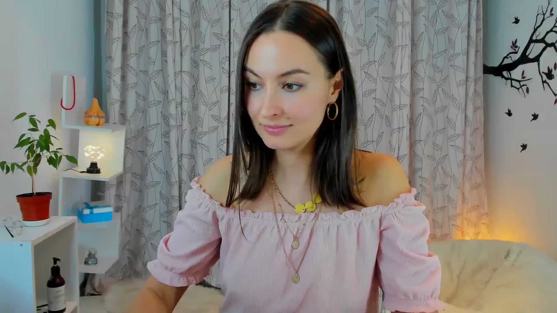 Gallery image thumbnail from Jane__Bond's myfreecams stream on, 11/26/2023, 15:34 image 16 of 20