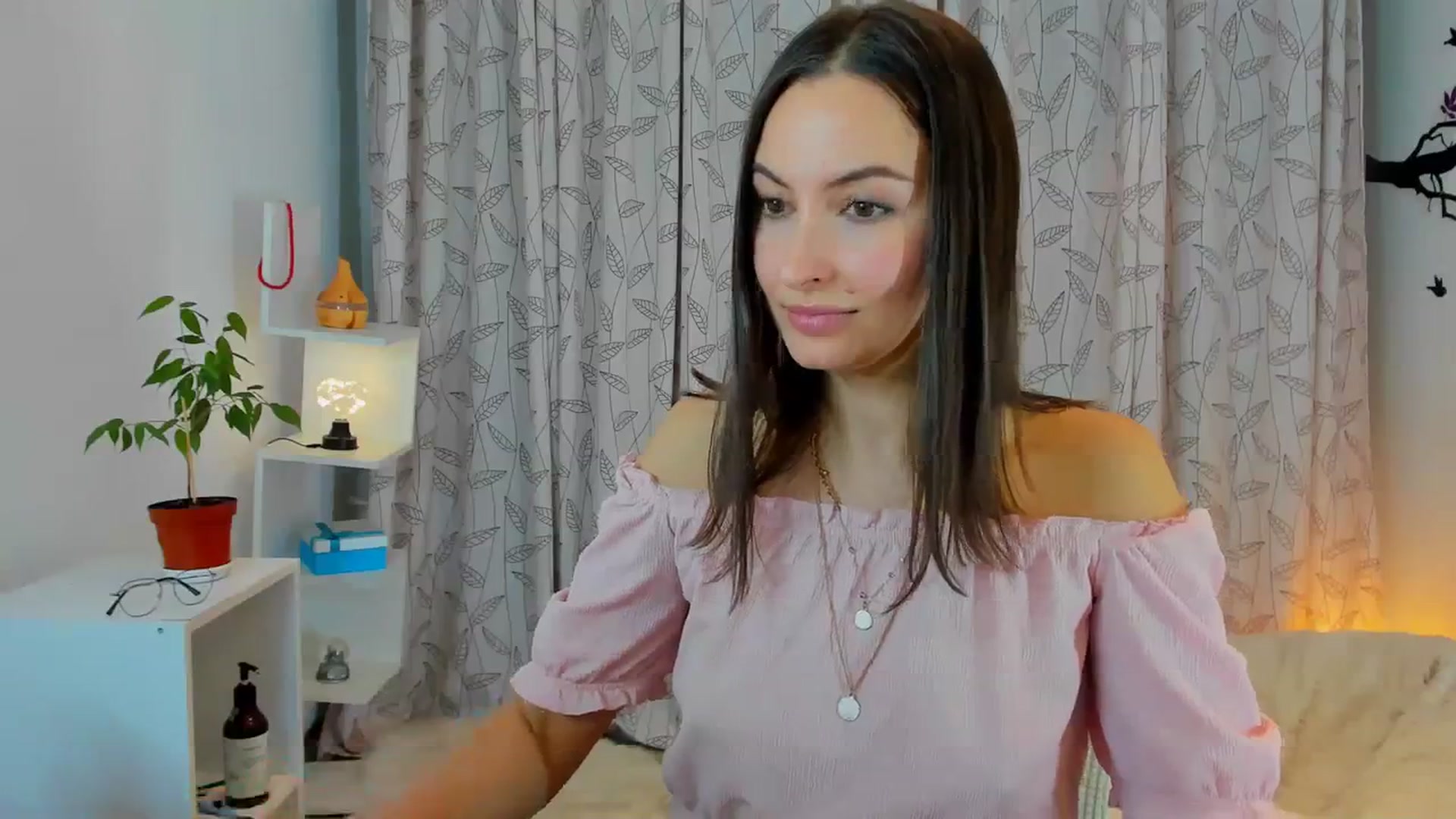 Gallery image thumbnail from Jane__Bond's myfreecams stream on, 11/26/2023, 15:34 image 3 of 20