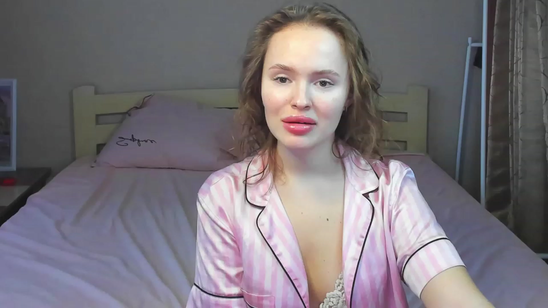 Gallery image thumbnail from Janebergman's myfreecams stream on, 12/21/2022, 12:20 image 14 of 20