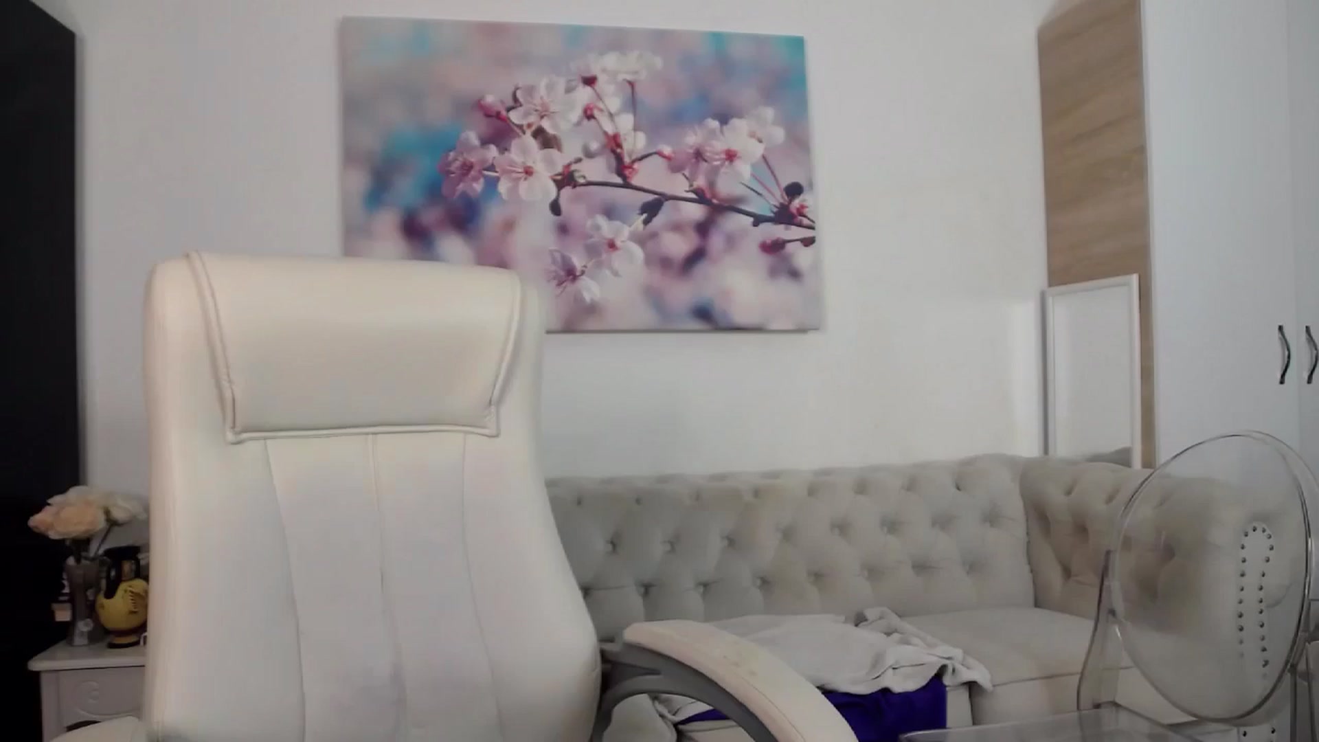 Gallery image thumbnail from JanelleBrown_'s myfreecams stream on, 09/01/2024, 16:23 image 20 of 20