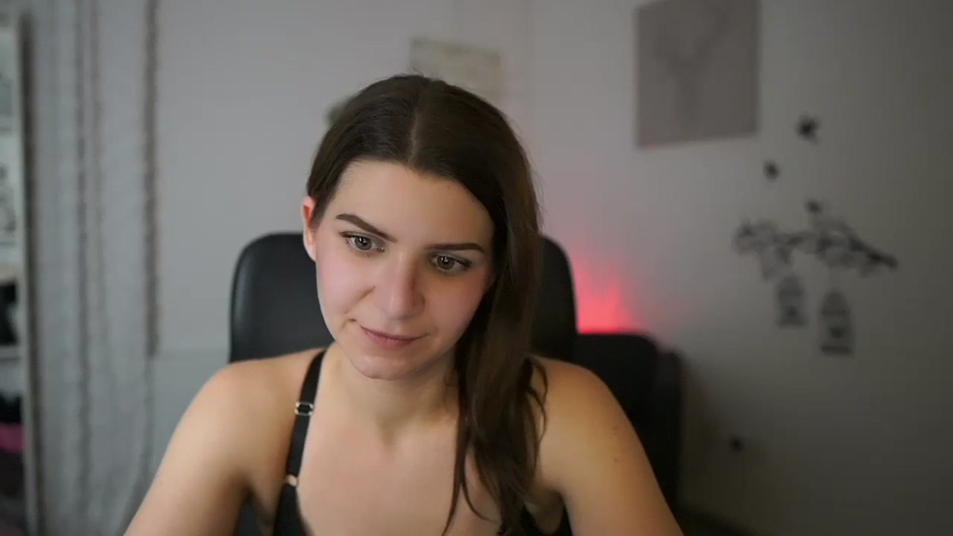 Gallery image thumbnail from Janemeys0's myfreecams stream on, 01/20/2026, 19:06 image 16 of 20