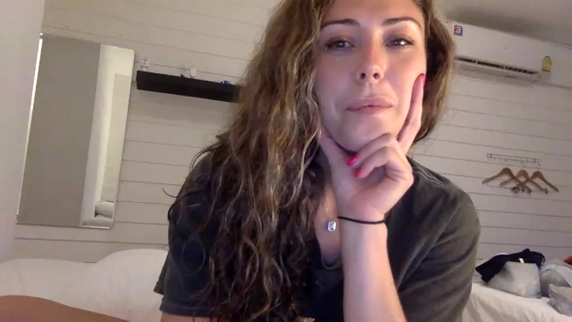 Gallery image thumbnail from Janesworldxo's myfreecams stream on, 12/07/2022, 08:35 image 7 of 20