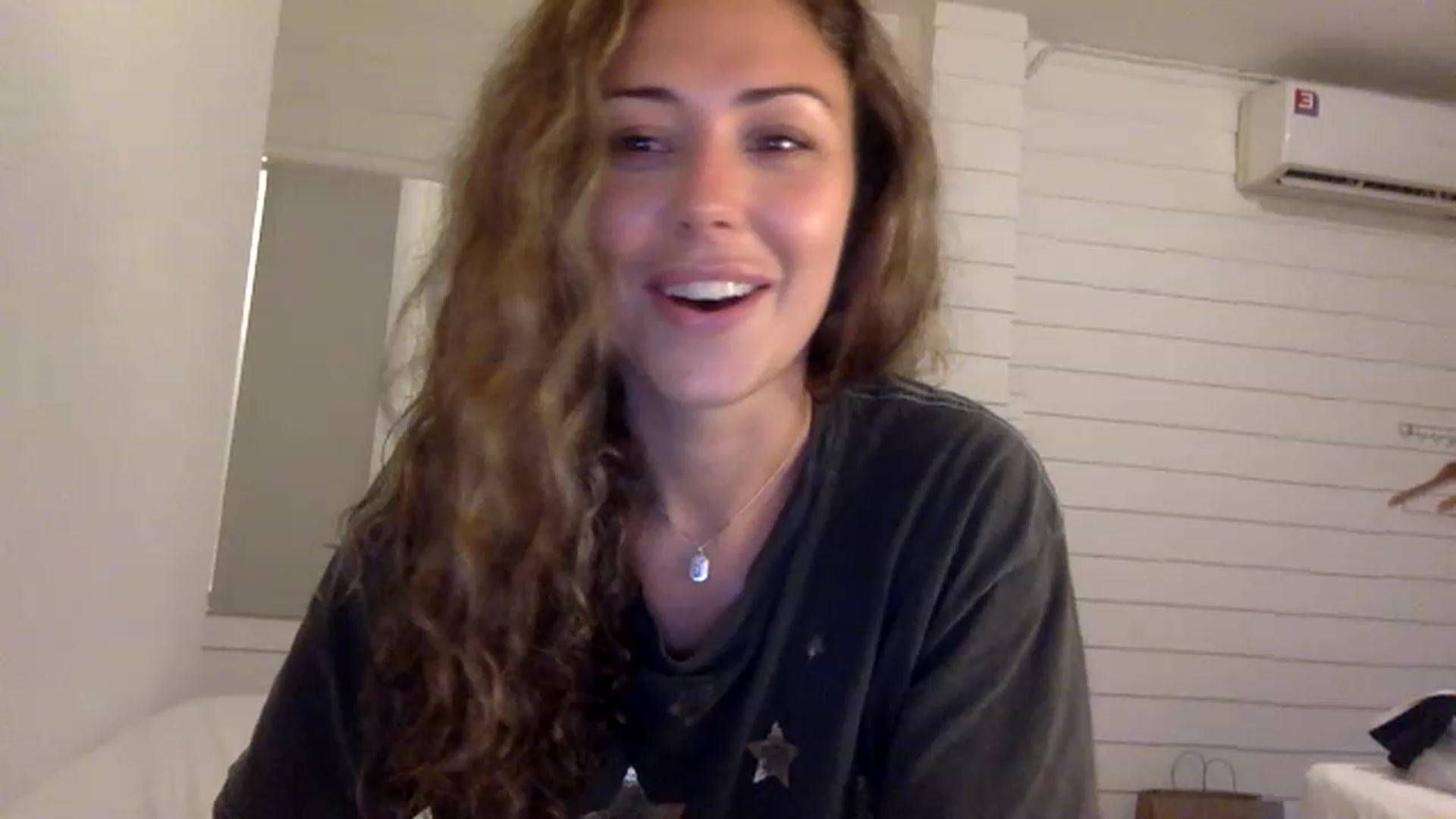 Gallery image thumbnail from Janesworldxo's myfreecams stream on, 12/07/2022, 08:35 image 10 of 20