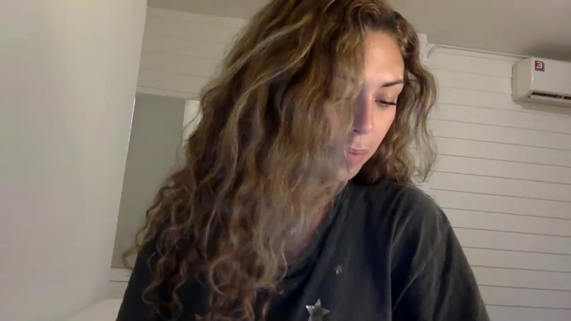 Gallery image thumbnail from Janesworldxo's myfreecams stream on, 12/07/2022, 09:14 image 13 of 20