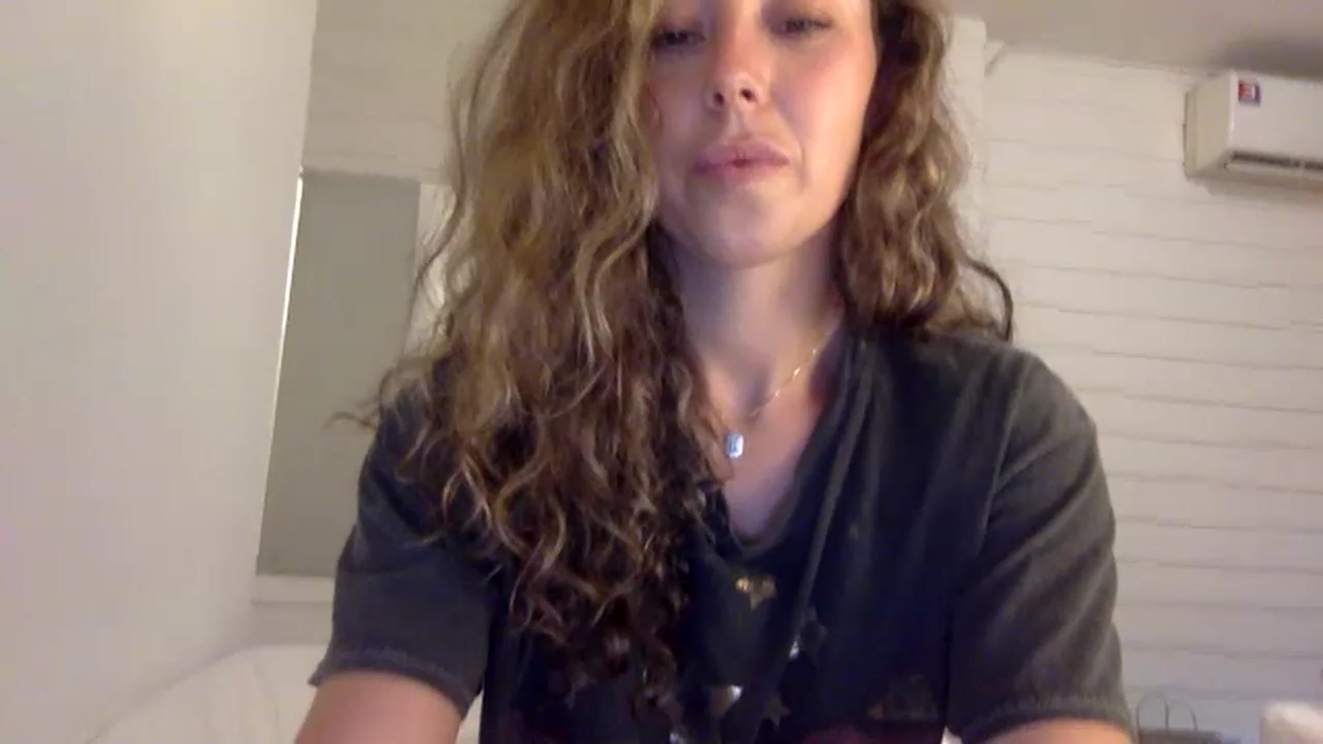 Gallery image thumbnail from Janesworldxo's myfreecams stream on, 12/07/2022, 09:14 image 11 of 20