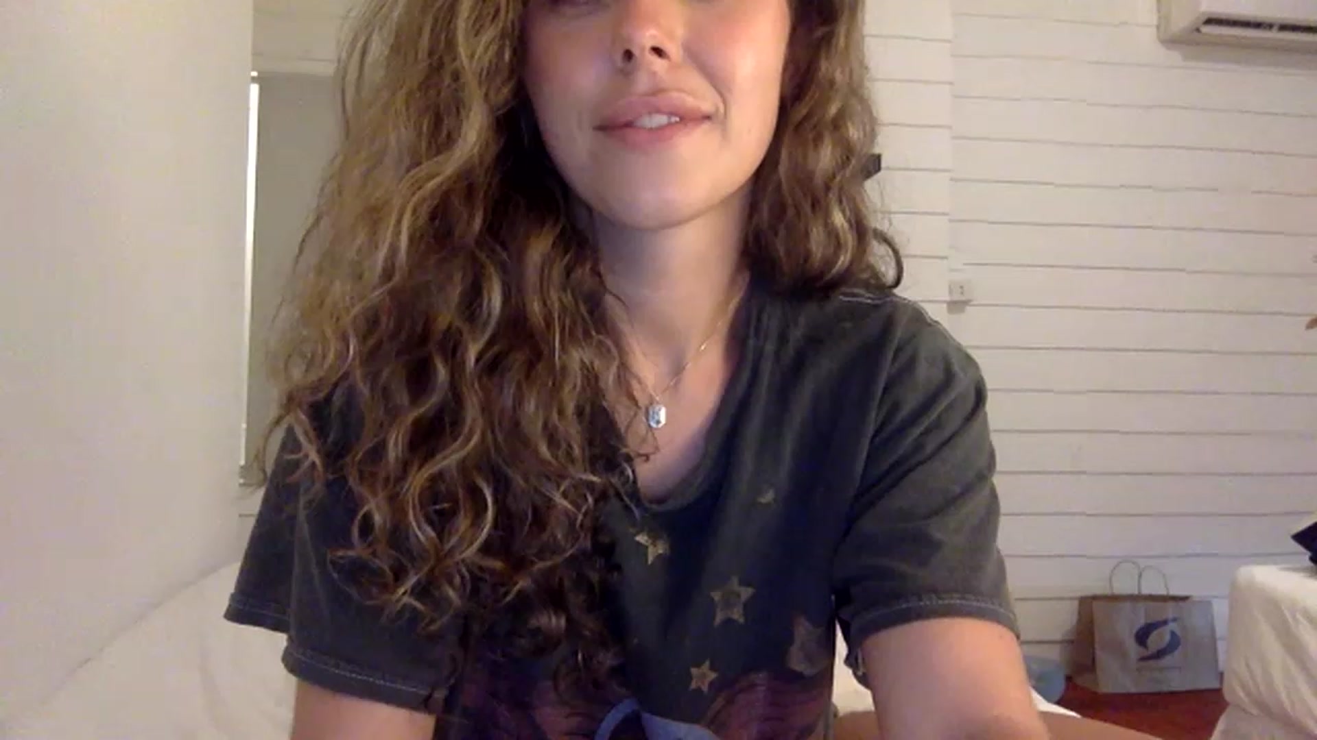 Gallery image thumbnail from Janesworldxo's myfreecams stream on, 12/07/2022, 09:14 image 9 of 20