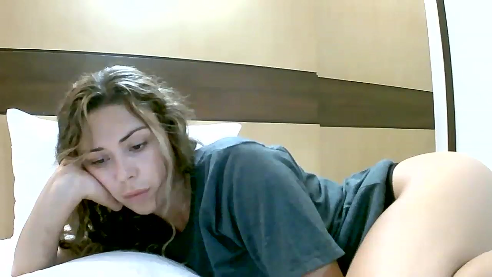 Gallery image thumbnail from Janesworldxo's myfreecams stream on, 12/30/2022, 19:37 image 5 of 20