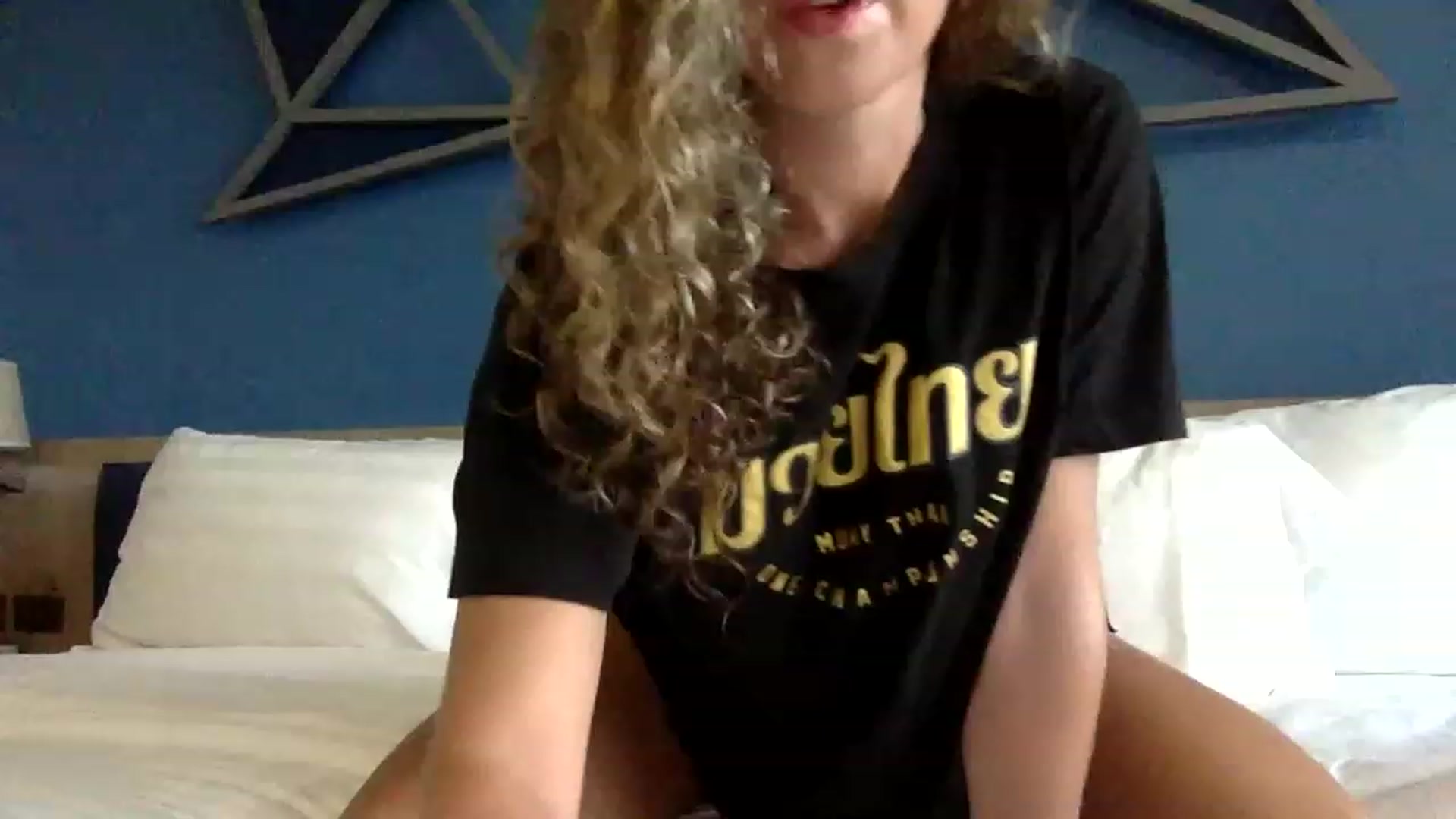 Gallery image thumbnail from Janesworldxo's myfreecams stream on, 01/18/2023, 11:38 image 1 of 20