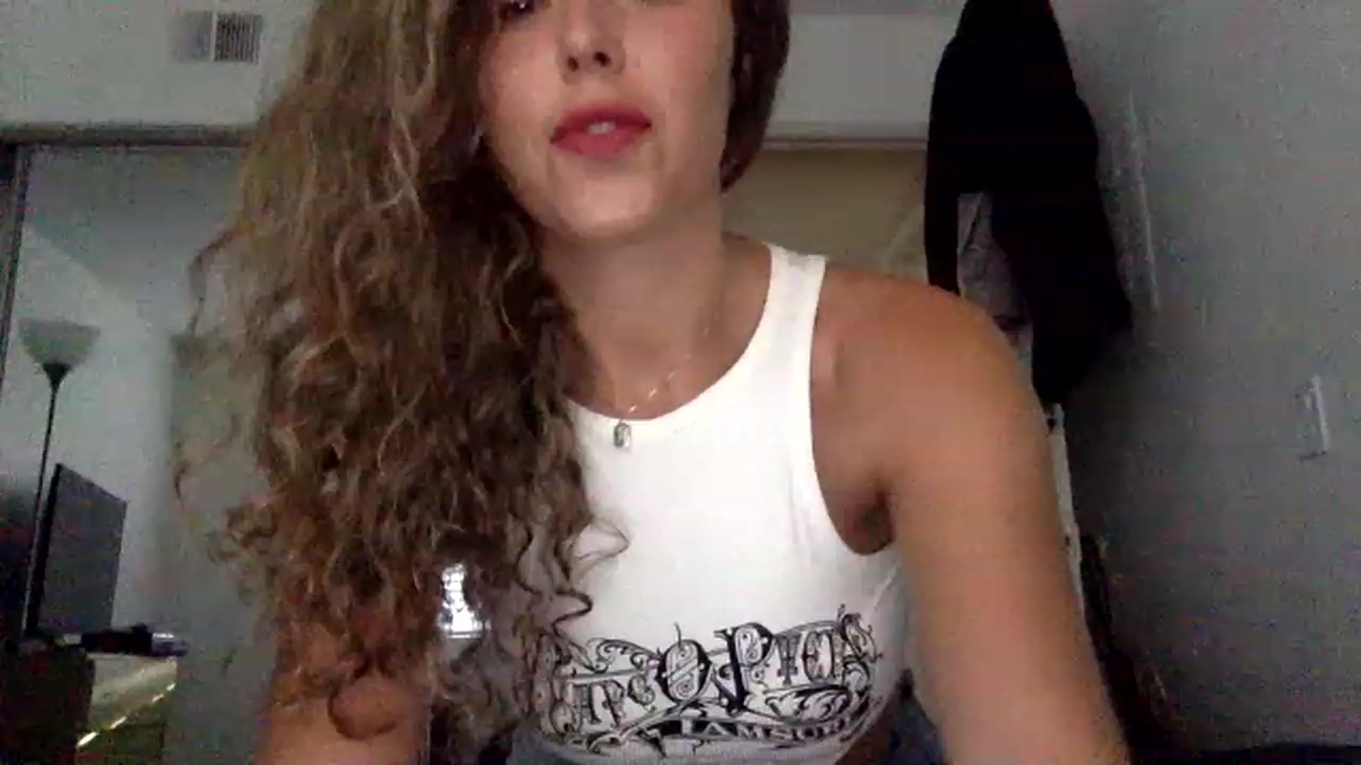Gallery image thumbnail from Janesworldxo's myfreecams stream on, 01/29/2023, 24:28 image 14 of 20