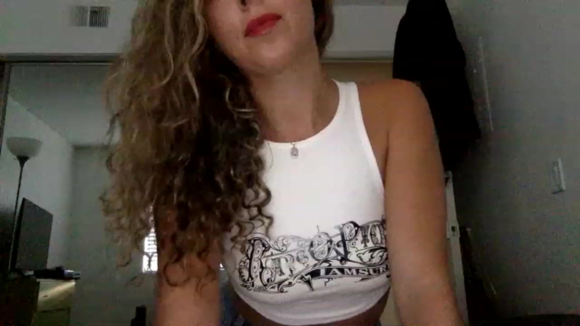 Gallery image thumbnail from Janesworldxo's myfreecams stream on, 01/29/2023, 24:28 image 19 of 20