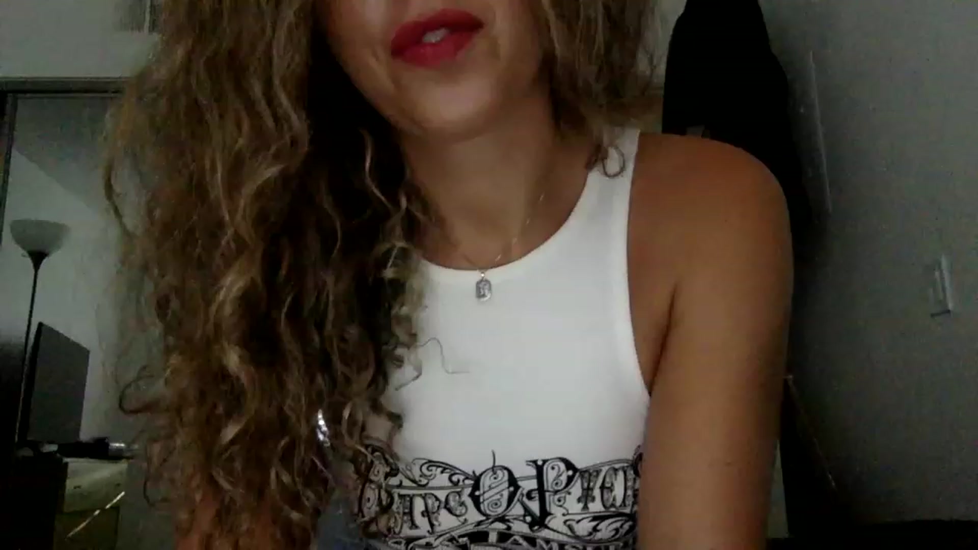 Gallery image thumbnail from Janesworldxo's myfreecams stream on, 01/29/2023, 24:28 image 7 of 20