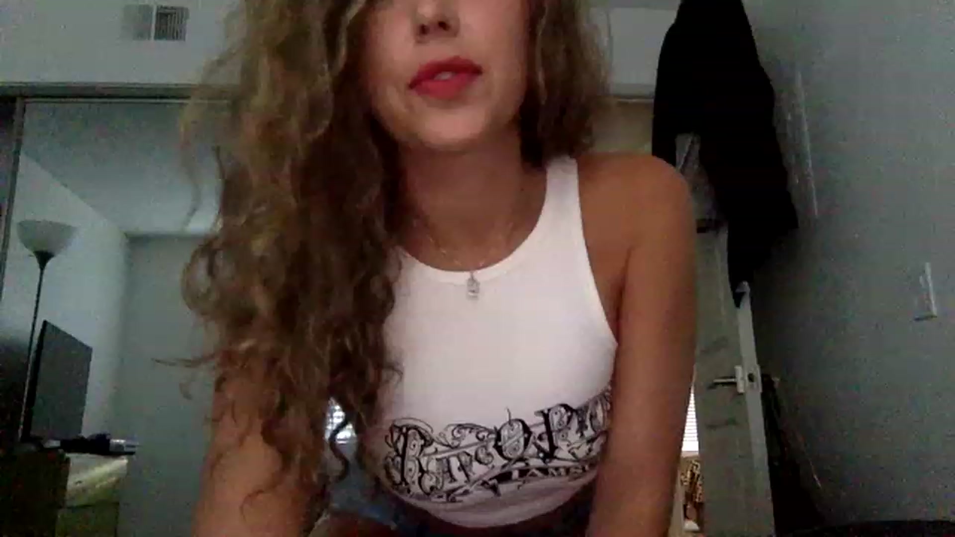 Gallery image thumbnail from Janesworldxo's myfreecams stream on, 01/29/2023, 24:28 image 17 of 20