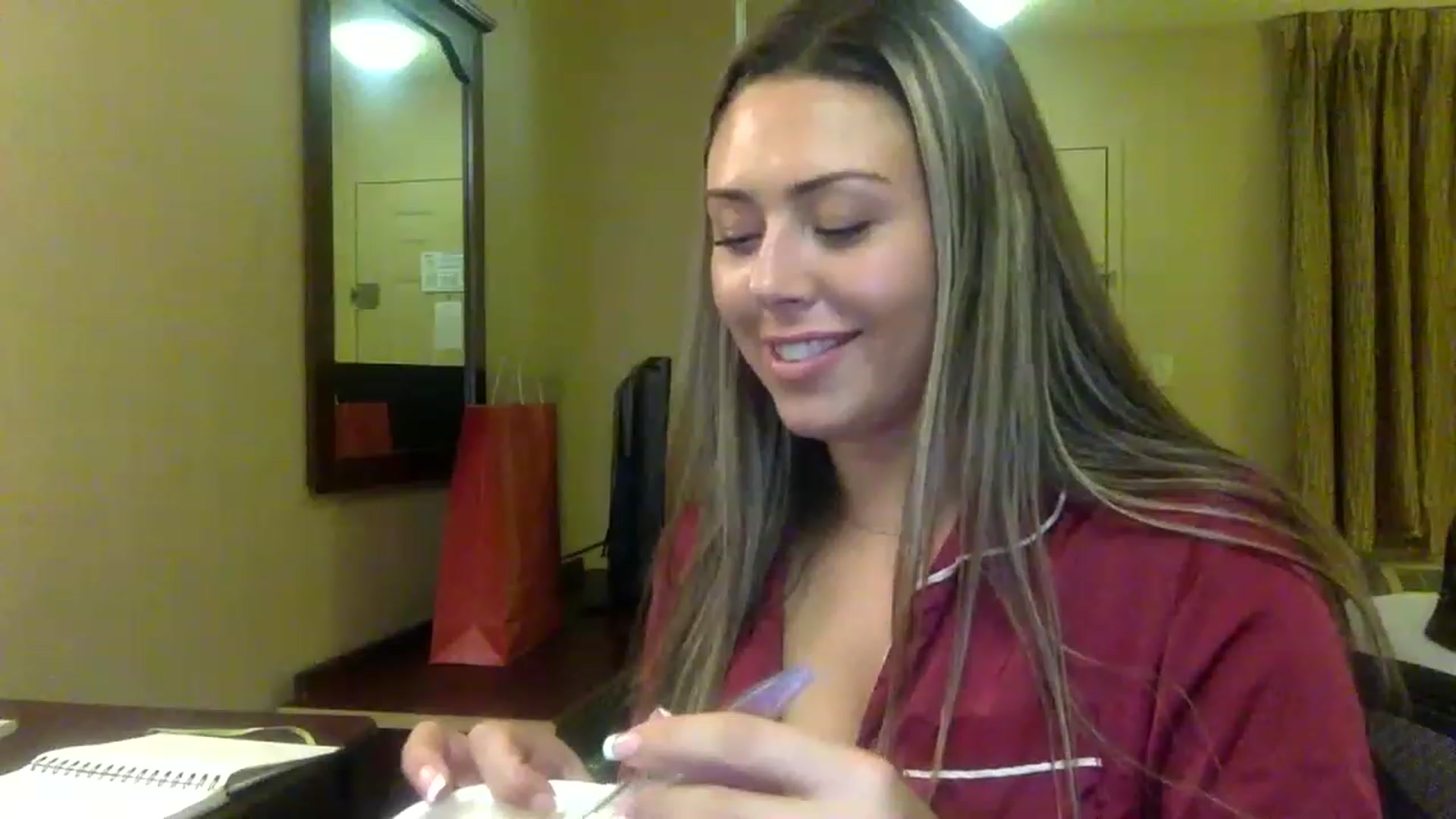 Gallery image thumbnail from Janesworldxo's myfreecams stream on, 02/21/2023, 08:11 image 17 of 20
