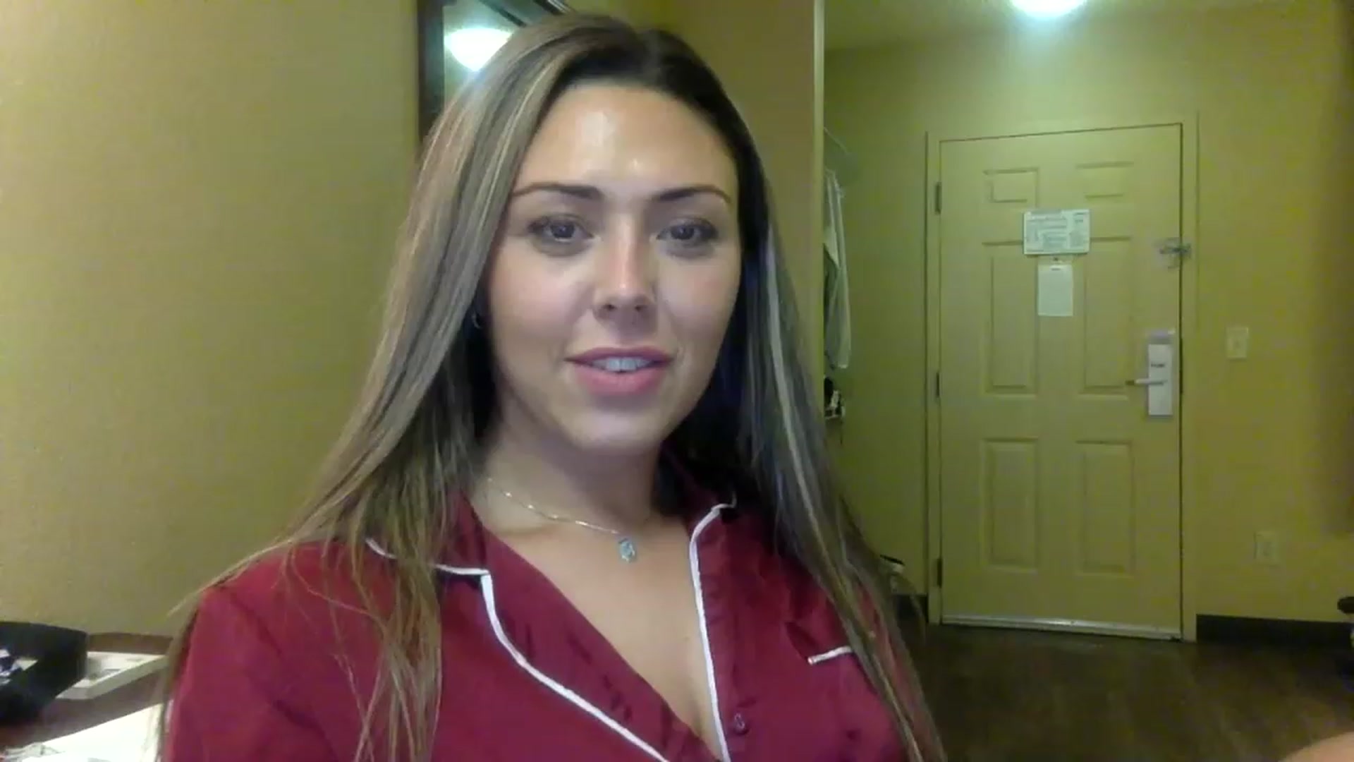 Gallery image thumbnail from Janesworldxo's myfreecams stream on, 02/21/2023, 08:11 image 3 of 20
