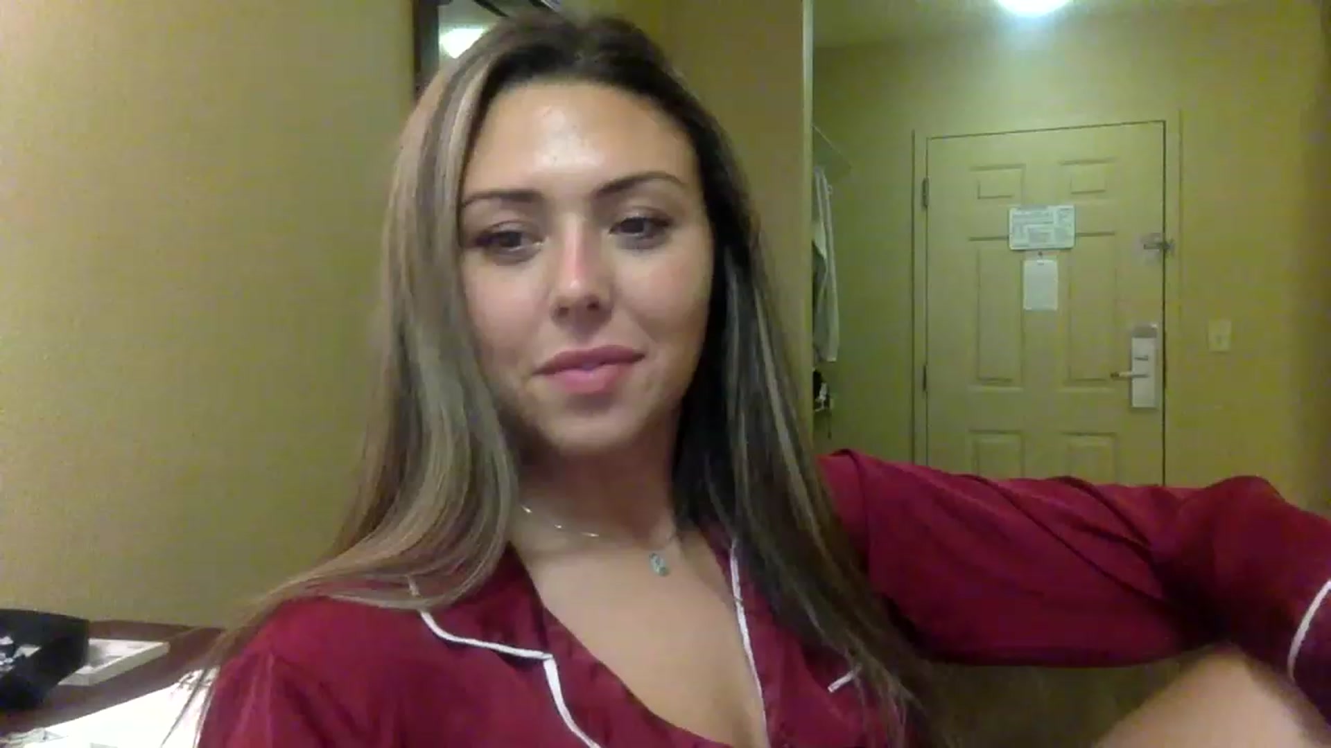 Gallery image thumbnail from Janesworldxo's myfreecams stream on, 02/21/2023, 08:11 image 4 of 20