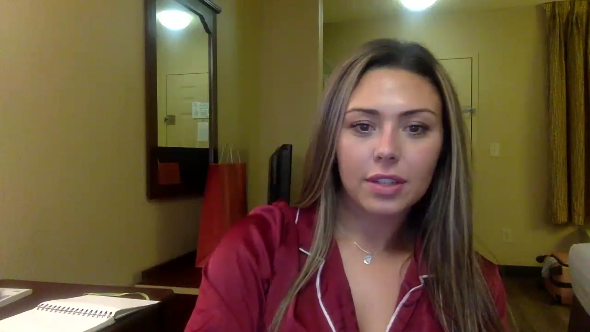 Gallery image thumbnail from Janesworldxo's myfreecams stream on, 02/21/2023, 08:11 image 10 of 20